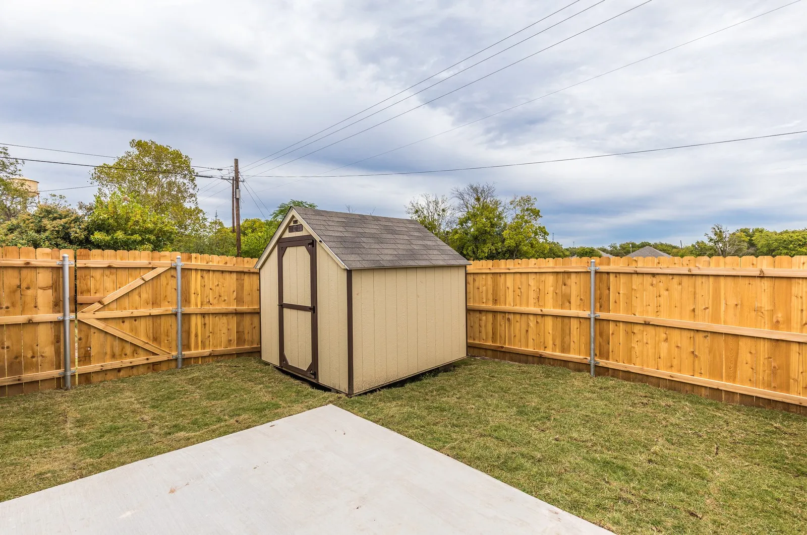 Duplex For Sale in Mc Lennan County , 602 Washington Street, Mc Gregor, Texas 76657, 4 Bedroom, 4 Bathroom, Garage spaces, 0 Sqft, built in 2019, mls#21292700, Real Estate Agent in Mc Gregor, Homes For Sale in Mc Lennan county, Homes For Sale in Mc Gregor, Realtor in Mc Gregor Texas, Real Estate Brokerage Independent Realty Texas, Luminita Cordes Realtor