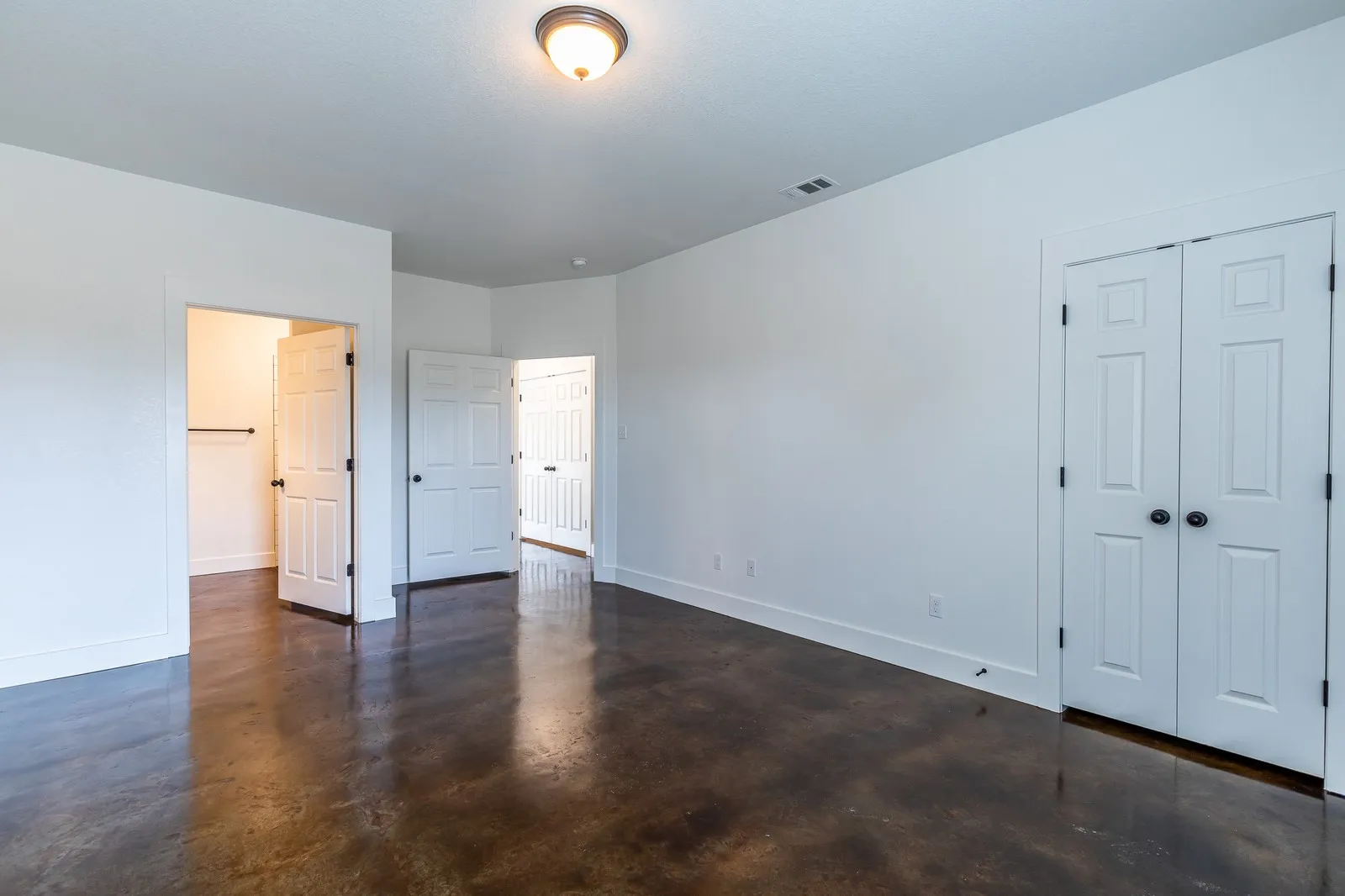 Duplex For Sale in Mc Lennan County , 602 Washington Street, Mc Gregor, Texas 76657, 4 Bedroom, 4 Bathroom, Garage spaces, 0 Sqft, built in 2019, mls#21292700, Real Estate Agent in Mc Gregor, Homes For Sale in Mc Lennan county, Homes For Sale in Mc Gregor, Realtor in Mc Gregor Texas, Real Estate Brokerage Independent Realty Texas, Luminita Cordes Realtor
