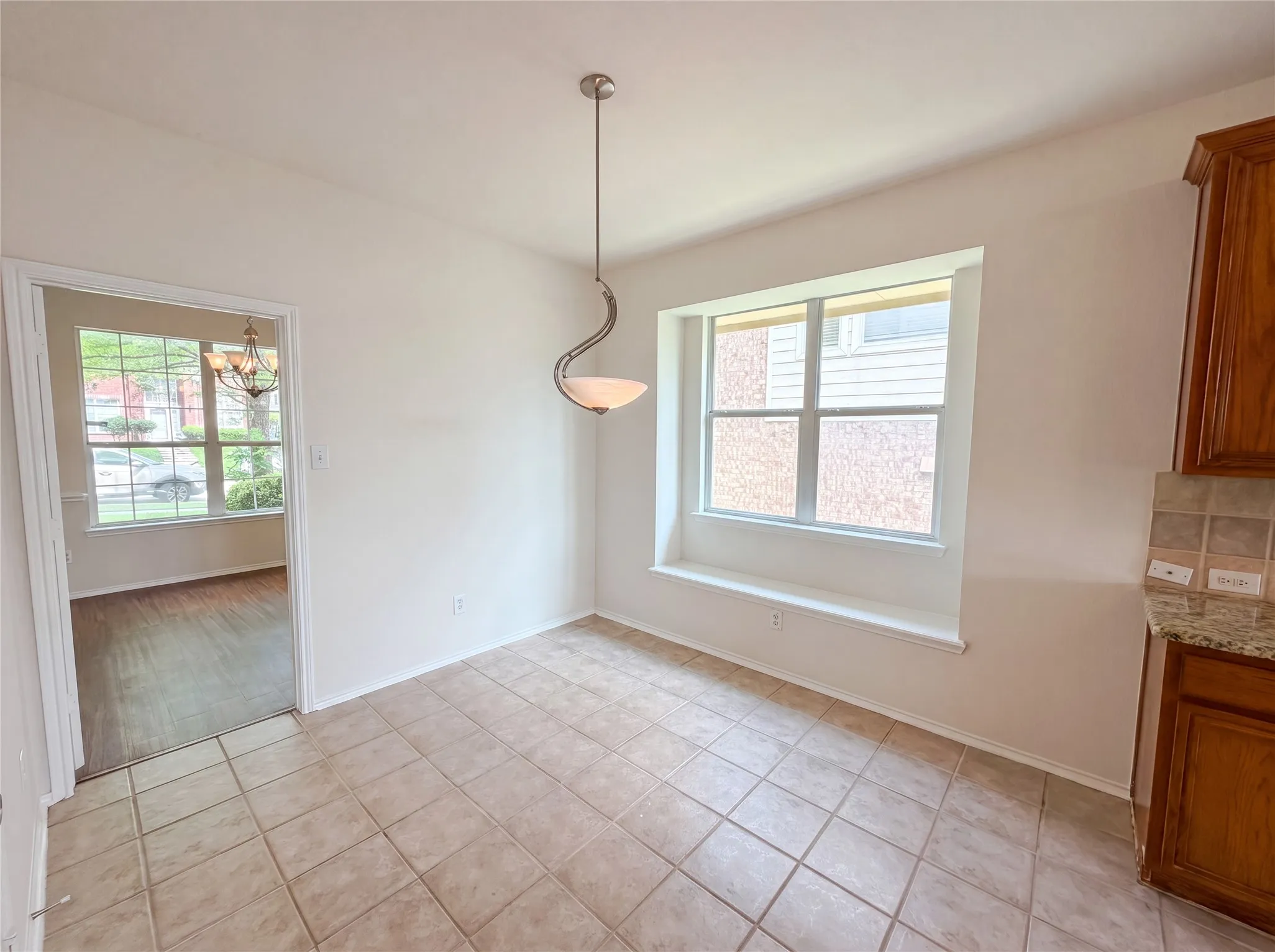 Single Family Residence For Sale in Dallas County , 1202 Mccormick Street, Garland, Texas 75040, 4 Bedroom, 3 Bathroom, 2 Garage spaces, 2,732 Sqft, built in 2002, mls#21292905, Real Estate Agent in Garland, Homes For Sale in Dallas county, Homes For Sale in Garland, Realtor in Garland Texas, Real Estate Brokerage Independent Realty Texas, Luminita Cordes Realtor