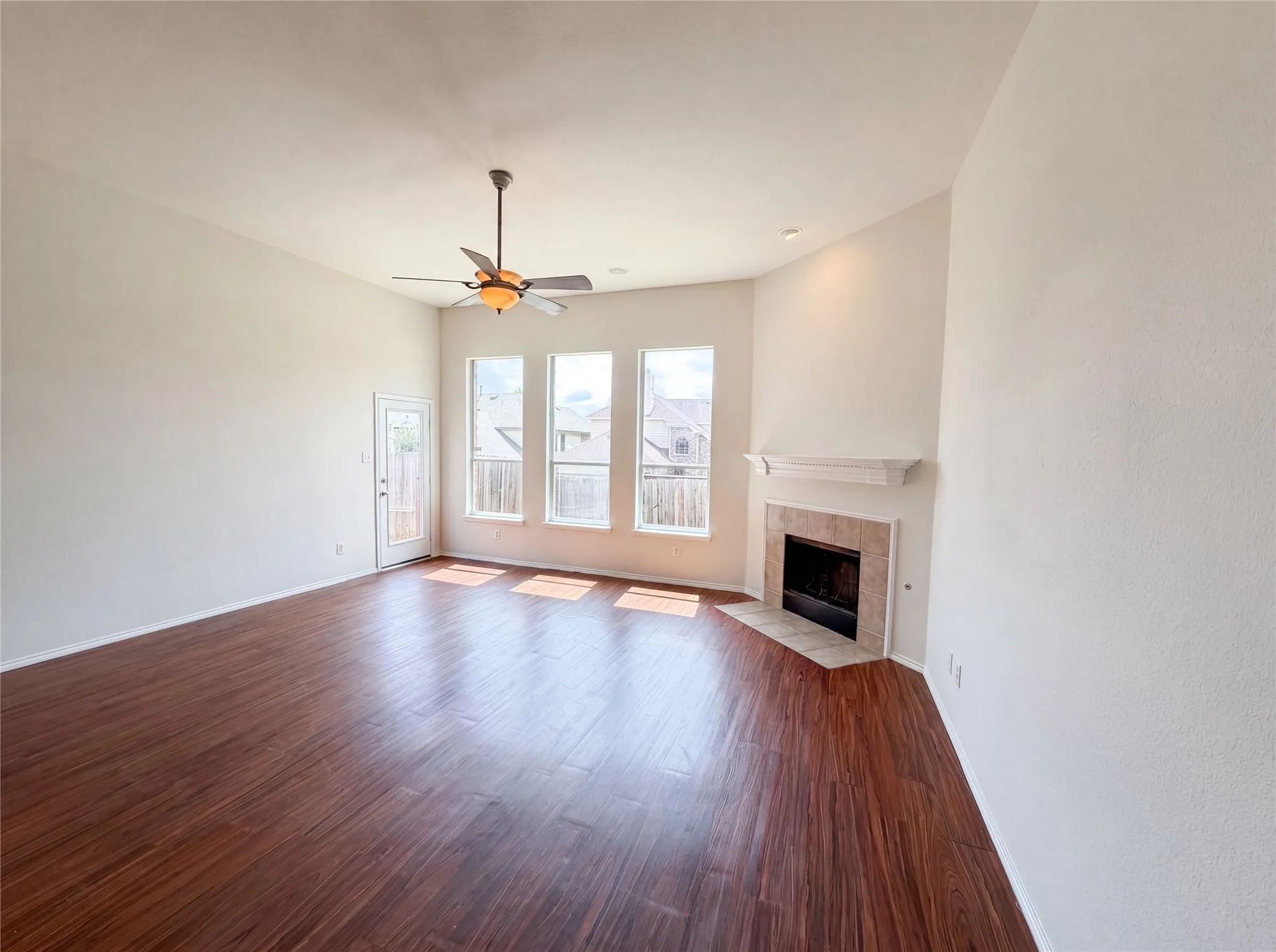 Single Family Residence For Sale in Dallas County , 1202 Mccormick Street, Garland, Texas 75040, 4 Bedroom, 3 Bathroom, 2 Garage spaces, 2,732 Sqft, built in 2002, mls#21292905, Real Estate Agent in Garland, Homes For Sale in Dallas county, Homes For Sale in Garland, Realtor in Garland Texas, Real Estate Brokerage Independent Realty Texas, Luminita Cordes Realtor