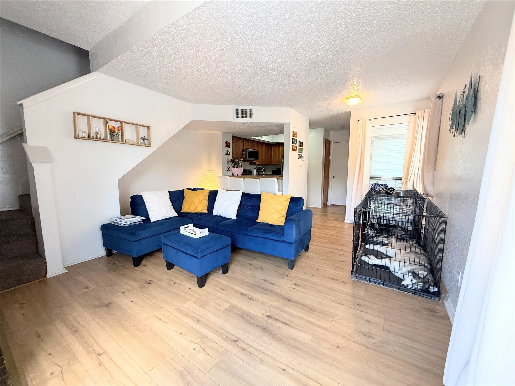 Condominium For Sale in Tarrant County , 2312 Balsam Drive A214, Arlington, Texas 76006, 2 Bedroom, 1 Bathroom, Garage spaces, 774 Sqft, built in 1980, mls#21292351, Real Estate Agent in Arlington, Homes For Sale in Tarrant county, Homes For Sale in Arlington, Realtor in Arlington Texas, Real Estate Brokerage Independent Realty Texas, Luminita Cordes Realtor