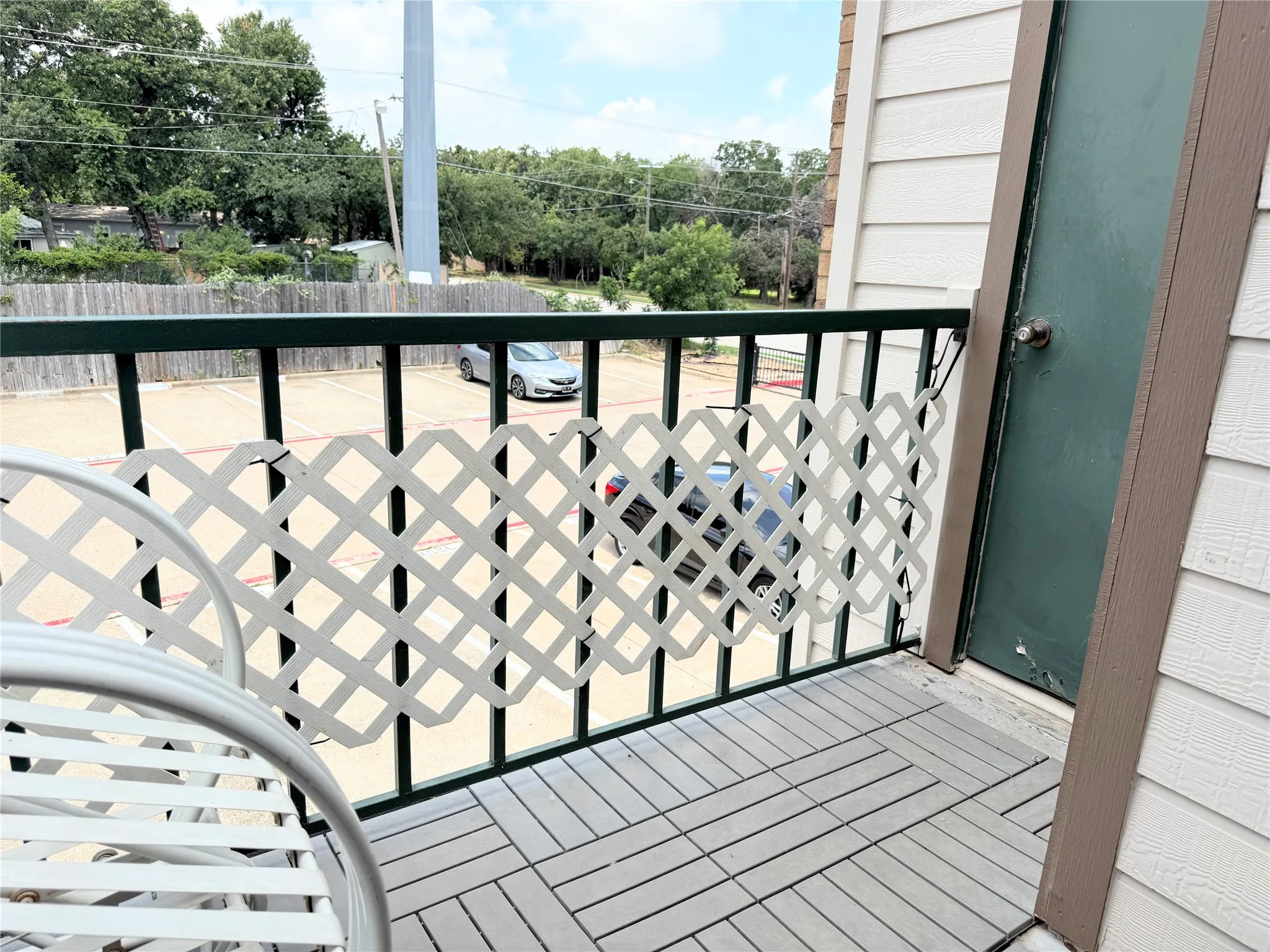 Condominium For Sale in Tarrant County , 2312 Balsam Drive A214, Arlington, Texas 76006, 2 Bedroom, 1 Bathroom, Garage spaces, 774 Sqft, built in 1980, mls#21292351, Real Estate Agent in Arlington, Homes For Sale in Tarrant county, Homes For Sale in Arlington, Realtor in Arlington Texas, Real Estate Brokerage Independent Realty Texas, Luminita Cordes Realtor