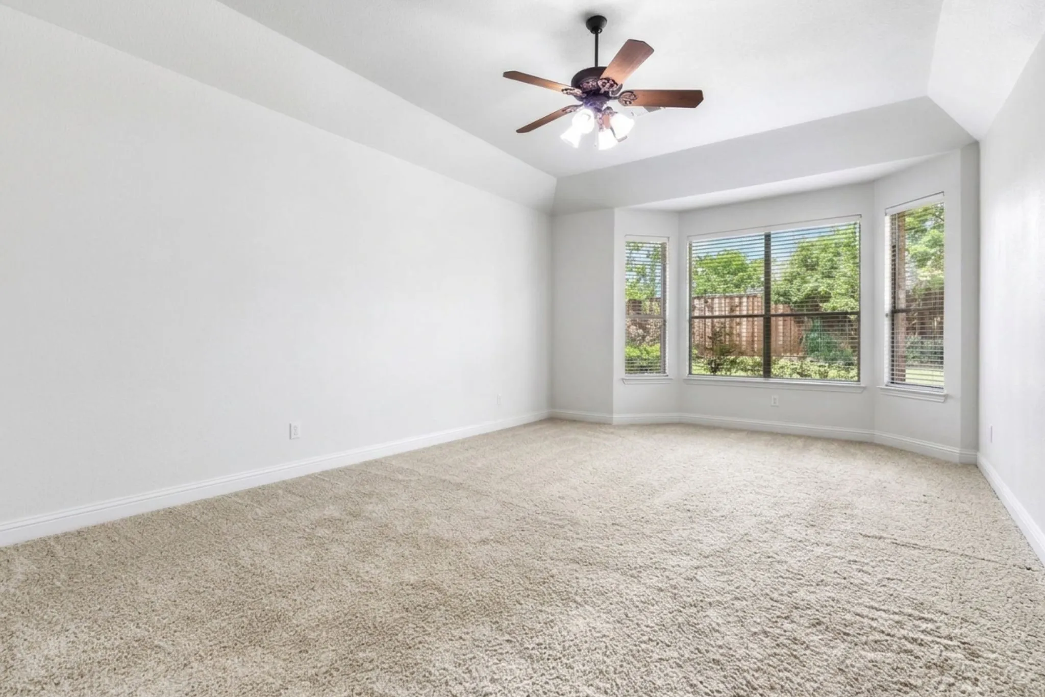 Single Family Residence For Sale in Collin County , 601 Livingston Drive, Prosper, Texas 75078, 4 Bedroom, 5 Bathroom, 3 Garage spaces, 3,883 Sqft, built in 2007, mls#21251108, Real Estate Agent in Prosper, Homes For Sale in Collin county, Homes For Sale in Prosper, Realtor in Prosper Texas, Real Estate Brokerage Independent Realty Texas, Luminita Cordes Realtor
