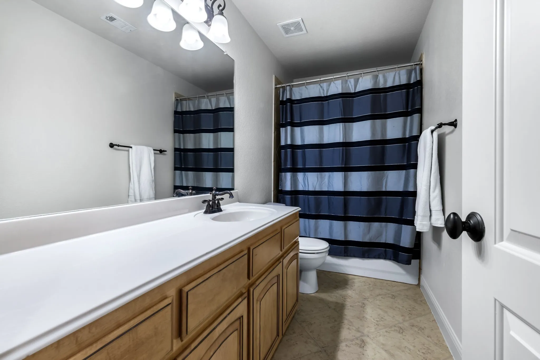 Single Family Residence For Sale in Collin County , 601 Livingston Drive, Prosper, Texas 75078, 4 Bedroom, 5 Bathroom, 3 Garage spaces, 3,883 Sqft, built in 2007, mls#21251108, Real Estate Agent in Prosper, Homes For Sale in Collin county, Homes For Sale in Prosper, Realtor in Prosper Texas, Real Estate Brokerage Independent Realty Texas, Luminita Cordes Realtor