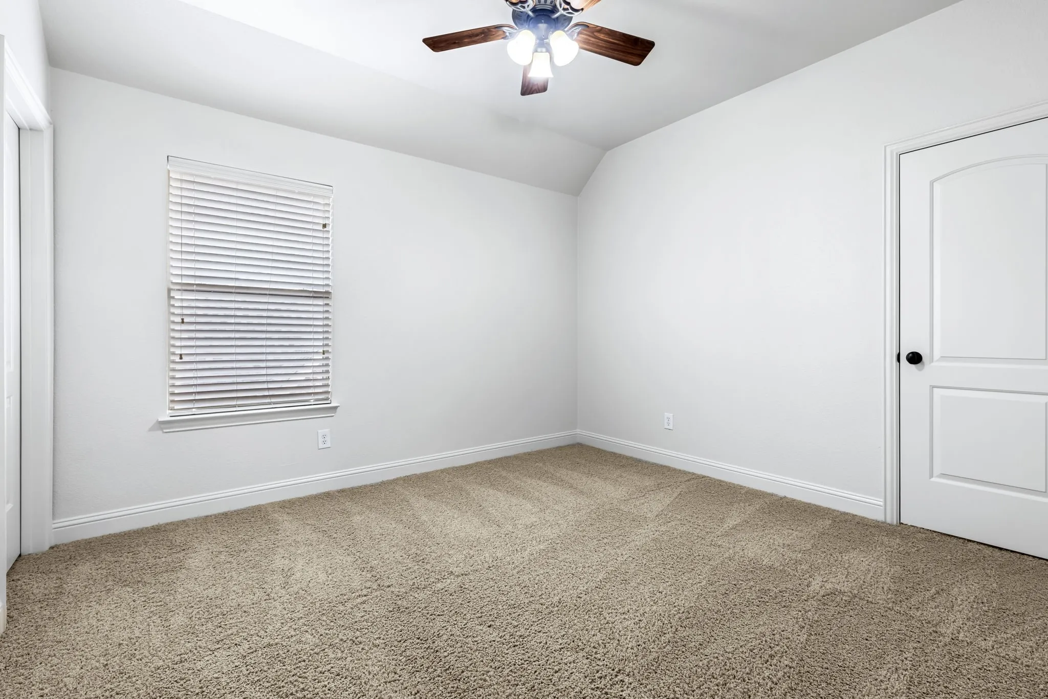 Single Family Residence For Sale in Collin County , 601 Livingston Drive, Prosper, Texas 75078, 4 Bedroom, 5 Bathroom, 3 Garage spaces, 3,883 Sqft, built in 2007, mls#21251108, Real Estate Agent in Prosper, Homes For Sale in Collin county, Homes For Sale in Prosper, Realtor in Prosper Texas, Real Estate Brokerage Independent Realty Texas, Luminita Cordes Realtor
