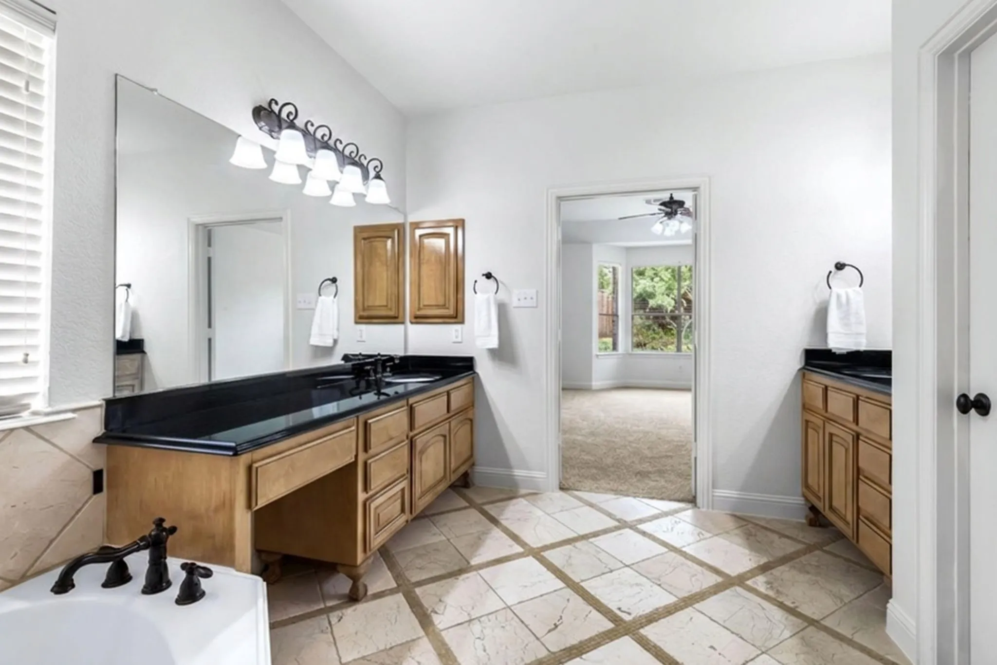 Single Family Residence For Sale in Collin County , 601 Livingston Drive, Prosper, Texas 75078, 4 Bedroom, 5 Bathroom, 3 Garage spaces, 3,883 Sqft, built in 2007, mls#21251108, Real Estate Agent in Prosper, Homes For Sale in Collin county, Homes For Sale in Prosper, Realtor in Prosper Texas, Real Estate Brokerage Independent Realty Texas, Luminita Cordes Realtor