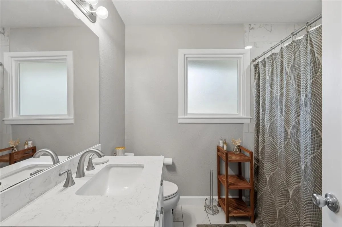 Single Family Residence For Sale in Tarrant County , 4755 Westcreek Drive, Fort Worth, Texas 76133, 3 Bedroom, 2 Bathroom, 2 Garage spaces, 1,364 Sqft, built in 1953, mls#21292912, Real Estate Agent in Fort Worth, Homes For Sale in Tarrant county, Homes For Sale in Fort Worth, Realtor in Fort Worth Texas, Real Estate Brokerage Independent Realty Texas, Luminita Cordes Realtor