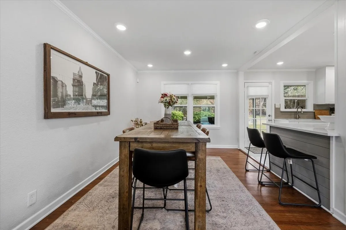 Single Family Residence For Sale in Tarrant County , 4755 Westcreek Drive, Fort Worth, Texas 76133, 3 Bedroom, 2 Bathroom, 2 Garage spaces, 1,364 Sqft, built in 1953, mls#21292912, Real Estate Agent in Fort Worth, Homes For Sale in Tarrant county, Homes For Sale in Fort Worth, Realtor in Fort Worth Texas, Real Estate Brokerage Independent Realty Texas, Luminita Cordes Realtor