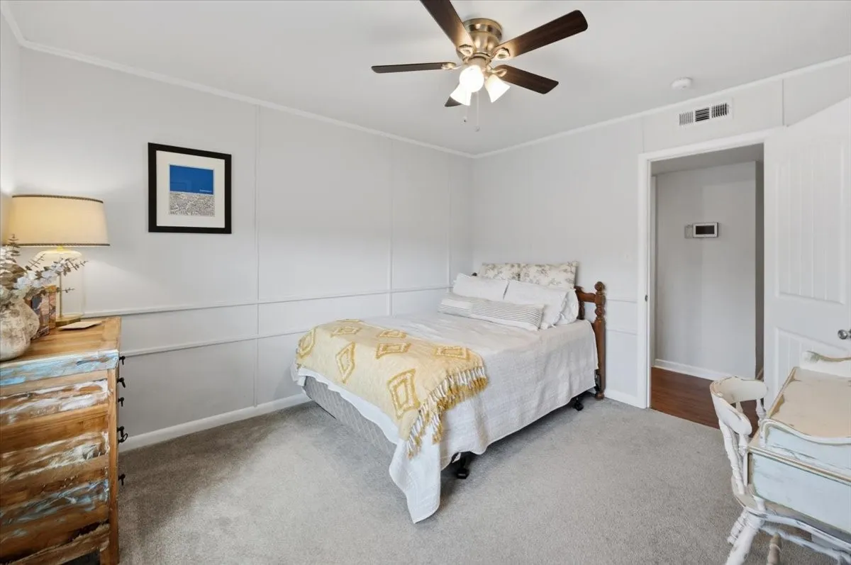 Single Family Residence For Sale in Tarrant County , 4755 Westcreek Drive, Fort Worth, Texas 76133, 3 Bedroom, 2 Bathroom, 2 Garage spaces, 1,364 Sqft, built in 1953, mls#21292912, Real Estate Agent in Fort Worth, Homes For Sale in Tarrant county, Homes For Sale in Fort Worth, Realtor in Fort Worth Texas, Real Estate Brokerage Independent Realty Texas, Luminita Cordes Realtor
