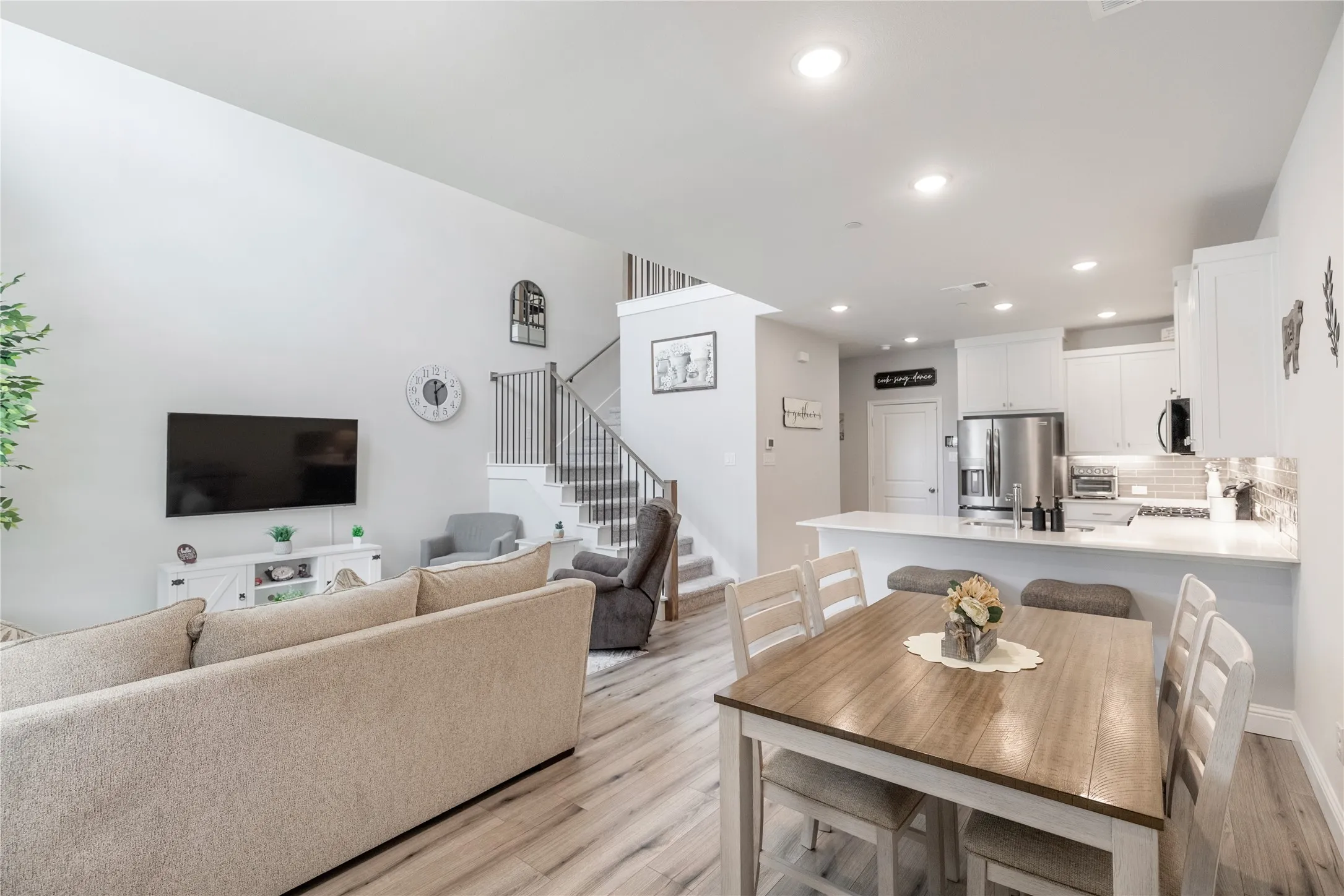 Townhouse For Sale in Denton County , 413 Parkside Drive, Argyle, Texas 76226, 2 Bedroom, 3 Bathroom, 2 Garage spaces, 1,509 Sqft, built in 2023, mls#21289853, Real Estate Agent in Argyle, Homes For Sale in Denton county, Homes For Sale in Argyle, Realtor in Argyle Texas, Real Estate Brokerage Independent Realty Texas, Luminita Cordes Realtor