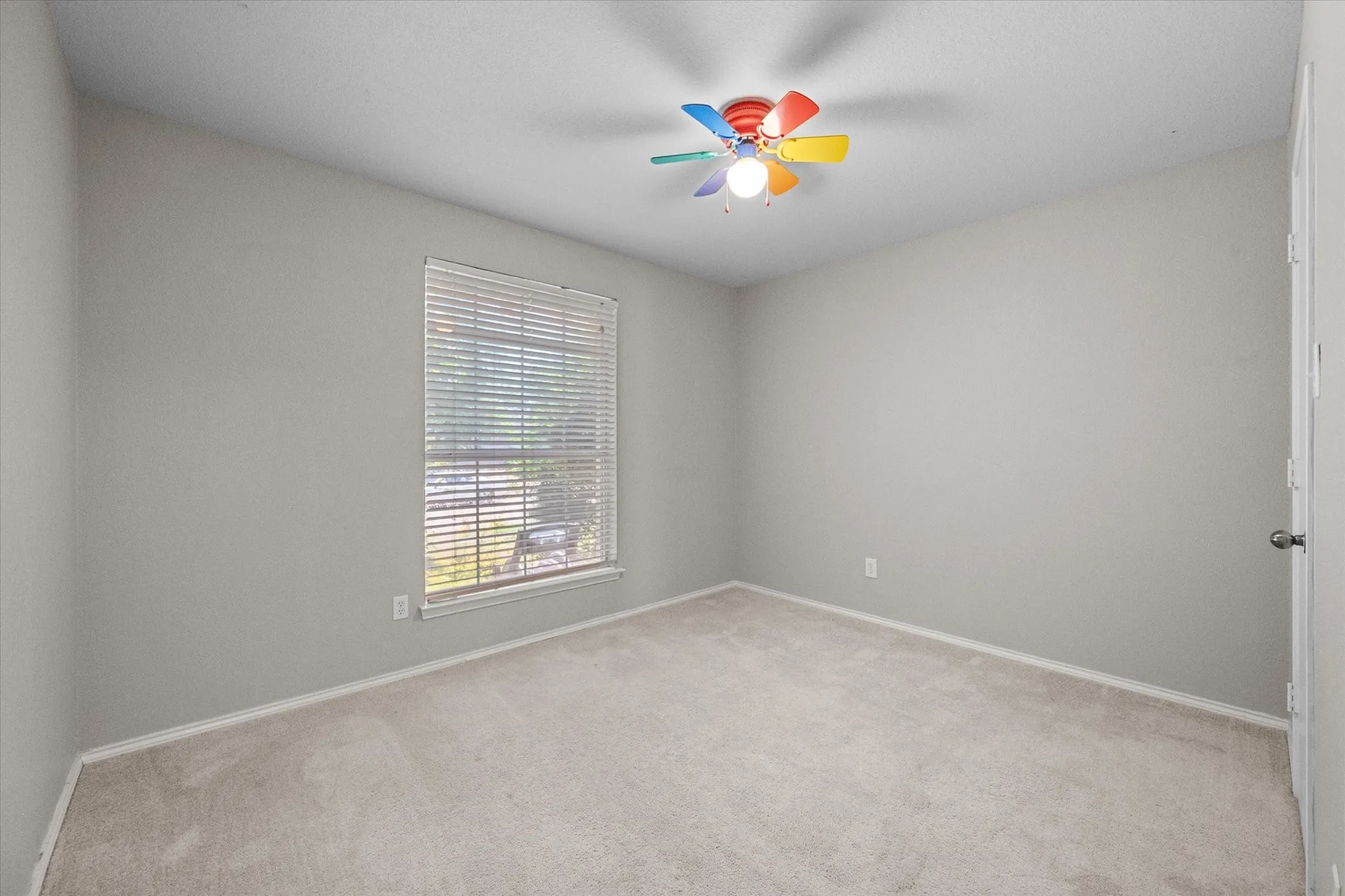 Single Family Residence For Sale in Ellis County , 3429 Newgate Street, Midlothian, Texas 76065, 4 Bedroom, 2 Bathroom, 2 Garage spaces, 1,818 Sqft, built in 2003, mls#21292923, Real Estate Agent in Midlothian, Homes For Sale in Ellis county, Homes For Sale in Midlothian, Realtor in Midlothian Texas, Real Estate Brokerage Independent Realty Texas, Luminita Cordes Realtor