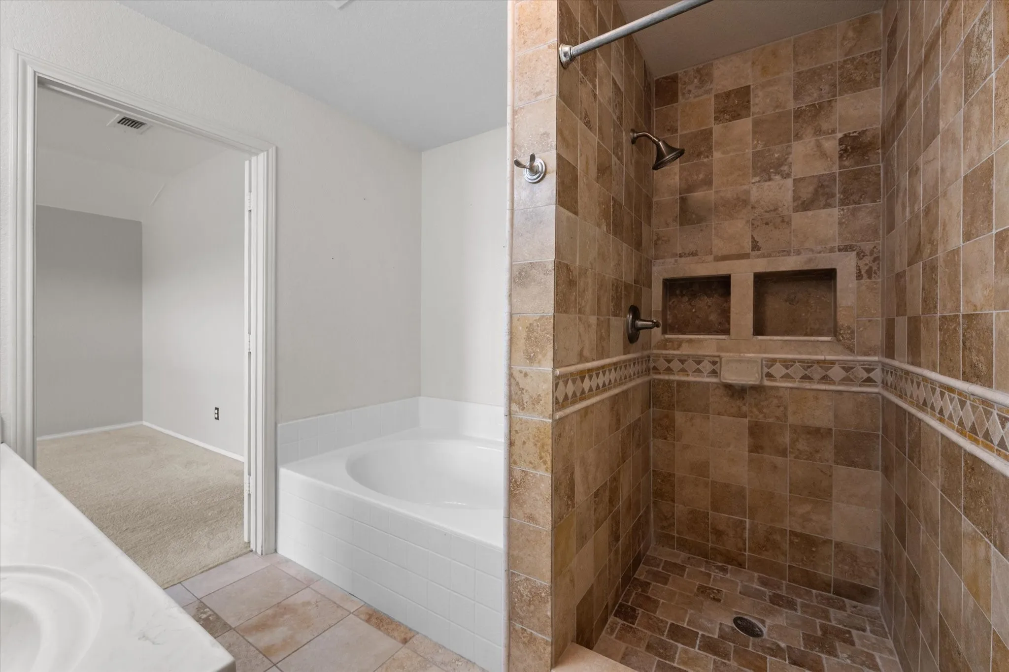 Single Family Residence For Sale in Ellis County , 3429 Newgate Street, Midlothian, Texas 76065, 4 Bedroom, 2 Bathroom, 2 Garage spaces, 1,818 Sqft, built in 2003, mls#21292923, Real Estate Agent in Midlothian, Homes For Sale in Ellis county, Homes For Sale in Midlothian, Realtor in Midlothian Texas, Real Estate Brokerage Independent Realty Texas, Luminita Cordes Realtor