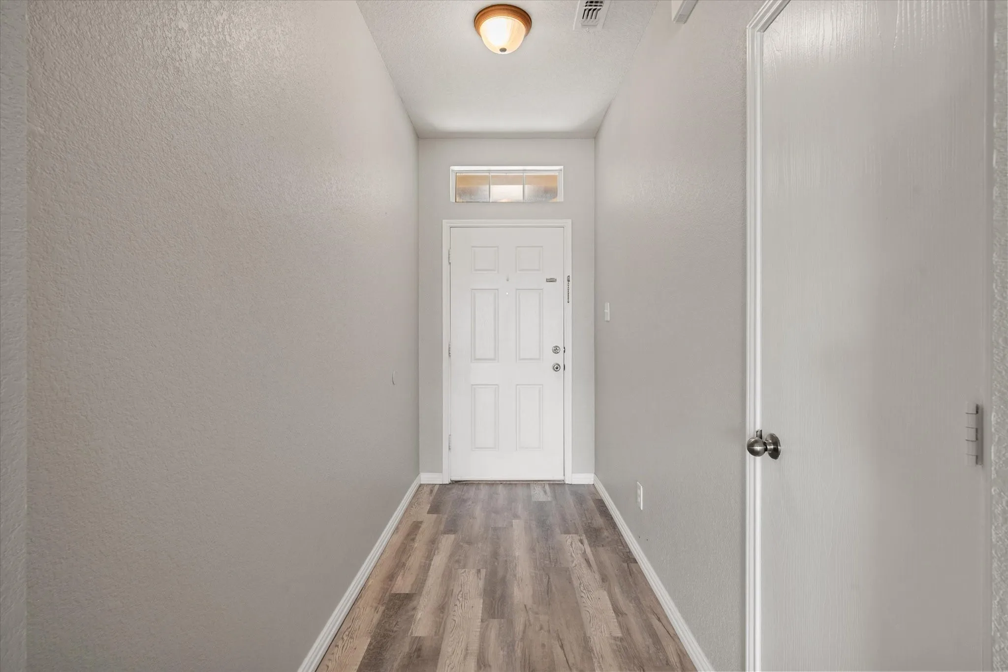 Single Family Residence For Sale in Ellis County , 3429 Newgate Street, Midlothian, Texas 76065, 4 Bedroom, 2 Bathroom, 2 Garage spaces, 1,818 Sqft, built in 2003, mls#21292923, Real Estate Agent in Midlothian, Homes For Sale in Ellis county, Homes For Sale in Midlothian, Realtor in Midlothian Texas, Real Estate Brokerage Independent Realty Texas, Luminita Cordes Realtor