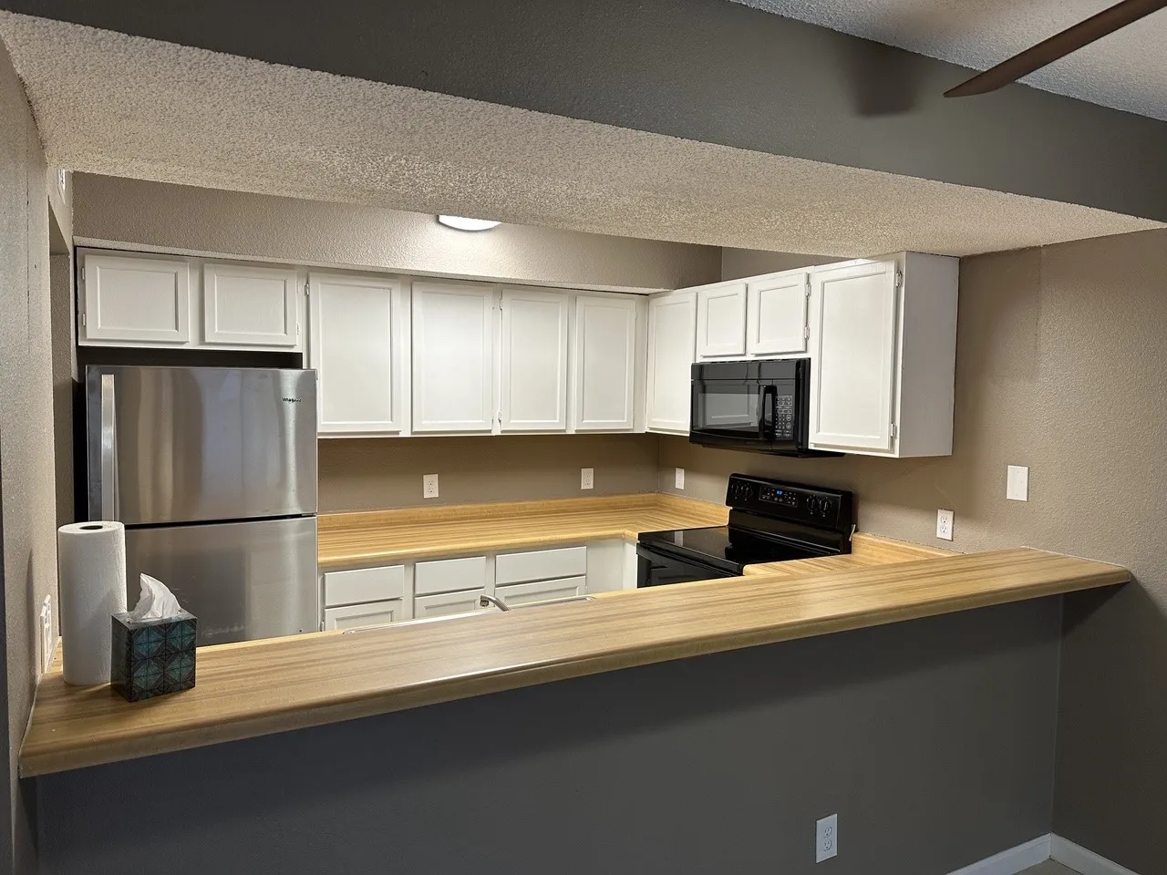 Condominium For Rent in Dallas County , 6108 Abrams Road 107, Dallas, Texas 75231, 1 Bedroom, 1 Bathroom, Garage spaces, 600 Sqft, built in 2005, Price $950, mls#21292924, Real Estate Agent in Dallas, Homes For Rent in Dallas county, Homes For Rent in Dallas, Realtor in Dallas Texas, Real Estate Brokerage Independent Realty Texas, Luminita Cordes Realtor
