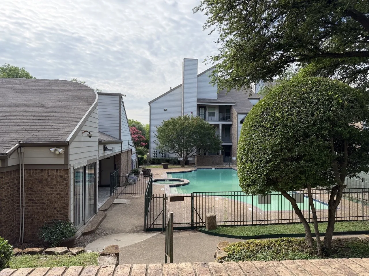 Condominium For Rent in Dallas County , 6108 Abrams Road 107, Dallas, Texas 75231, 1 Bedroom, 1 Bathroom, Garage spaces, 600 Sqft, built in 2005, Price $950, mls#21292924, Real Estate Agent in Dallas, Homes For Rent in Dallas county, Homes For Rent in Dallas, Realtor in Dallas Texas, Real Estate Brokerage Independent Realty Texas, Luminita Cordes Realtor