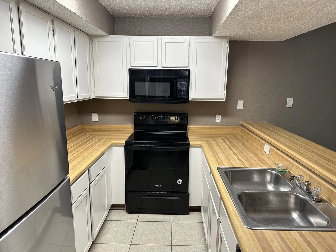 Condominium For Rent in Dallas County , 6108 Abrams Road 107, Dallas, Texas 75231, 1 Bedroom, 1 Bathroom, Garage spaces, 600 Sqft, built in 2005, Price $950, mls#21292924, Real Estate Agent in Dallas, Homes For Rent in Dallas county, Homes For Rent in Dallas, Realtor in Dallas Texas, Real Estate Brokerage Independent Realty Texas, Luminita Cordes Realtor