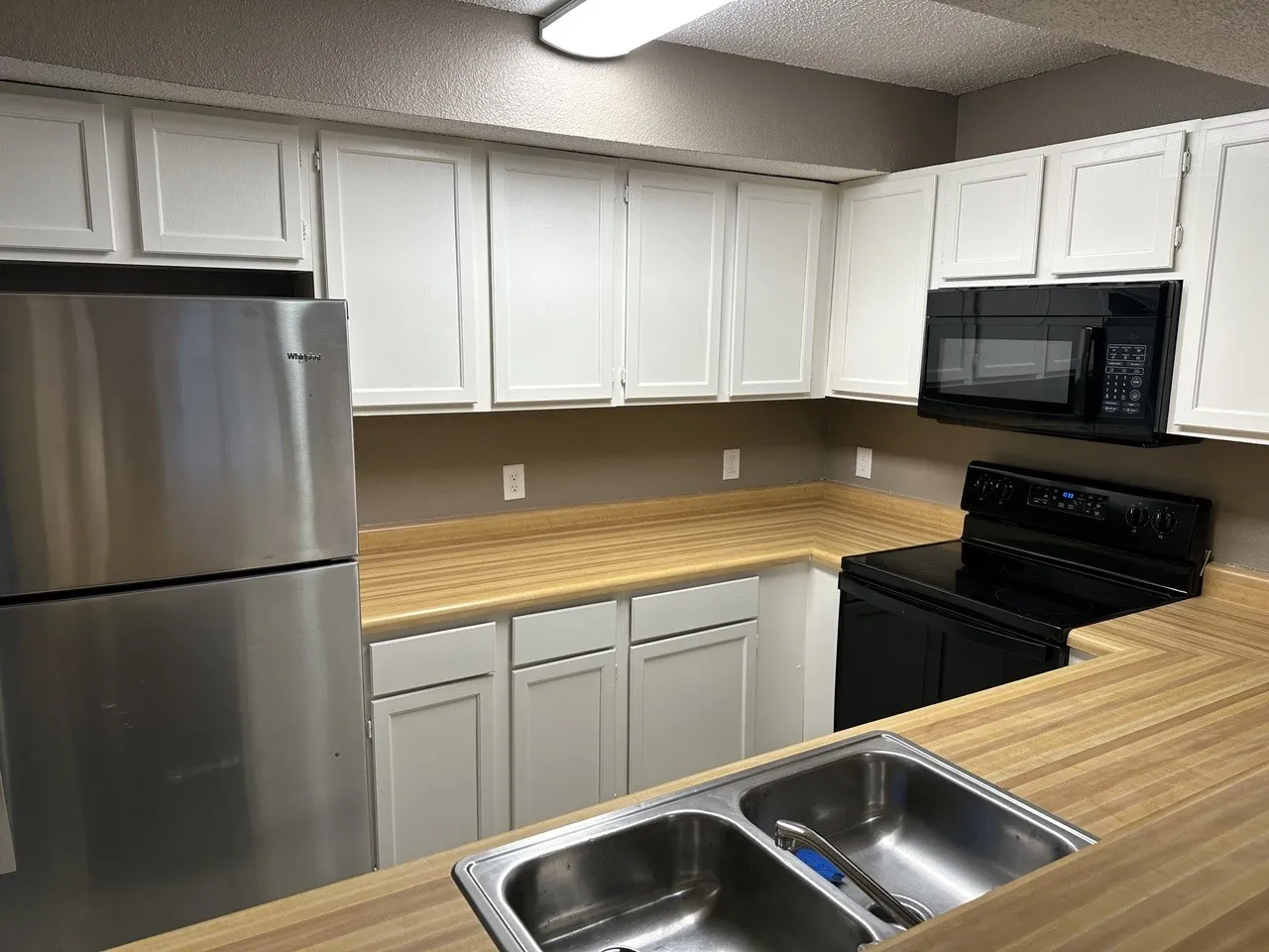Condominium For Rent in Dallas County , 6108 Abrams Road 107, Dallas, Texas 75231, 1 Bedroom, 1 Bathroom, Garage spaces, 600 Sqft, built in 2005, Price $950, mls#21292924, Real Estate Agent in Dallas, Homes For Rent in Dallas county, Homes For Rent in Dallas, Realtor in Dallas Texas, Real Estate Brokerage Independent Realty Texas, Luminita Cordes Realtor