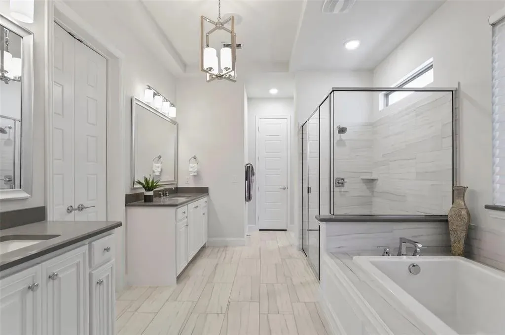 Single Family Residence For Sale in Collin County , 3395 Waverly Drive, Celina, Texas 75009, 5 Bedroom, 5 Bathroom, 3 Garage spaces, 4,215 Sqft, built in 2016, mls#21292411, Real Estate Agent in Celina, Homes For Sale in Collin county, Homes For Sale in Celina, Realtor in Celina Texas, Real Estate Brokerage Independent Realty Texas, Luminita Cordes Realtor