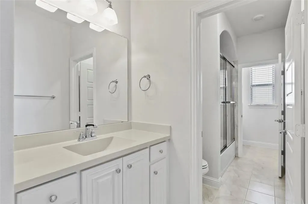 Single Family Residence For Sale in Collin County , 3395 Waverly Drive, Celina, Texas 75009, 5 Bedroom, 5 Bathroom, 3 Garage spaces, 4,215 Sqft, built in 2016, mls#21292411, Real Estate Agent in Celina, Homes For Sale in Collin county, Homes For Sale in Celina, Realtor in Celina Texas, Real Estate Brokerage Independent Realty Texas, Luminita Cordes Realtor