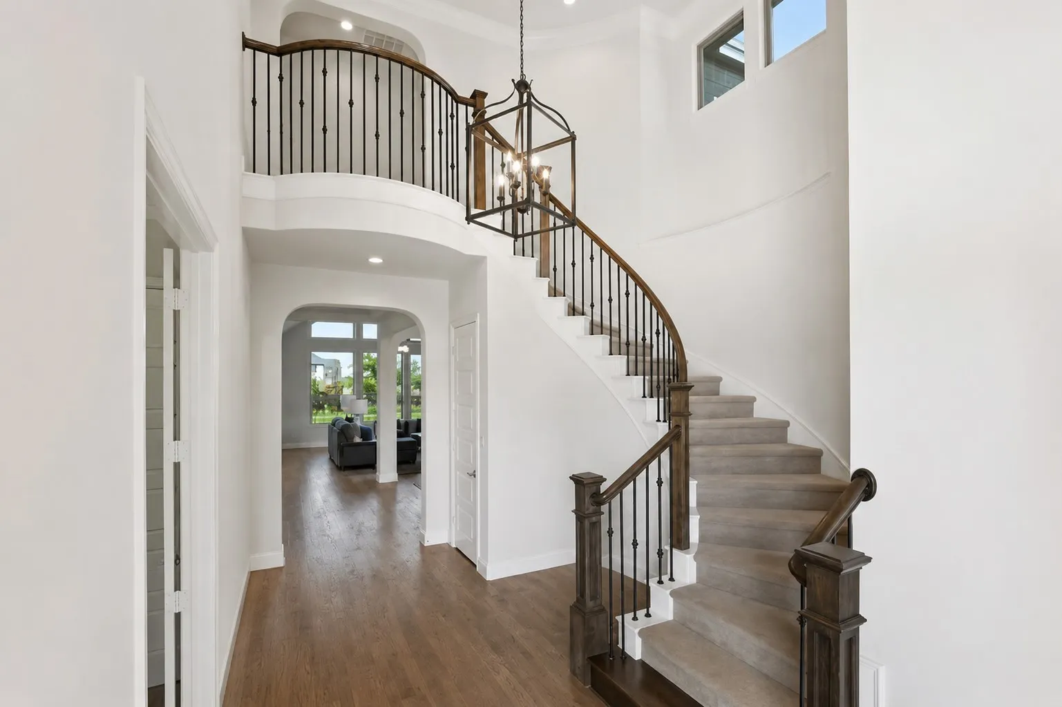 Single Family Residence For Sale in Collin County , 3395 Waverly Drive, Celina, Texas 75009, 5 Bedroom, 5 Bathroom, 3 Garage spaces, 4,215 Sqft, built in 2016, mls#21292411, Real Estate Agent in Celina, Homes For Sale in Collin county, Homes For Sale in Celina, Realtor in Celina Texas, Real Estate Brokerage Independent Realty Texas, Luminita Cordes Realtor