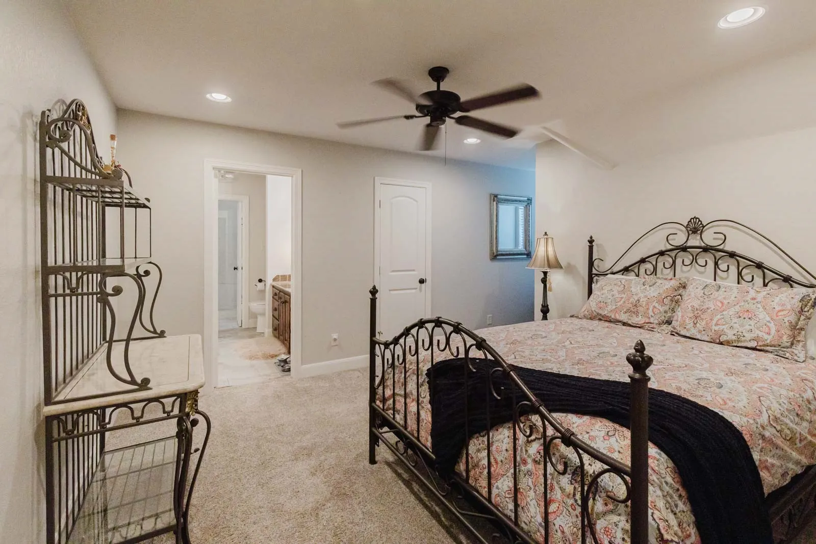 Single Family Residence For Sale in Wise County , 333 PR 4197, Decatur, Texas 76234, 4 Bedroom, 4 Bathroom, 2 Garage spaces, 4,488 Sqft, built in 2008, mls#21290220, Real Estate Agent in Decatur, Homes For Sale in Wise county, Homes For Sale in Decatur, Realtor in Decatur Texas, Real Estate Brokerage Independent Realty Texas, Luminita Cordes Realtor