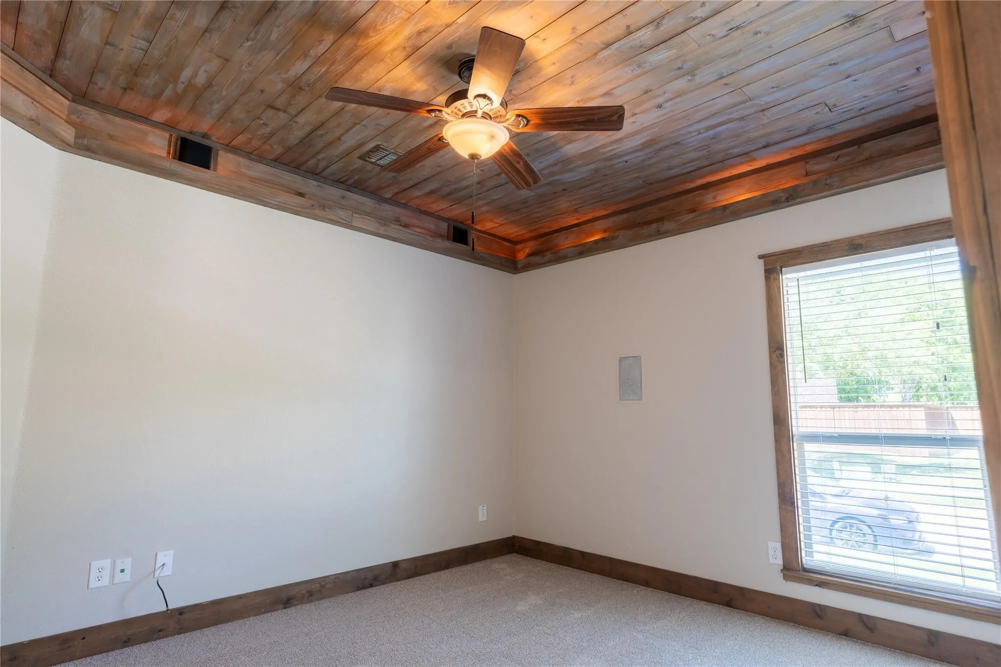 Single Family Residence For Sale in Collin County , 1609 Clearwater Drive, Mc Kinney, Texas 75071, 5 Bedroom, 4 Bathroom, 2 Garage spaces, 3,221 Sqft, built in 2010, mls#21292914, Real Estate Agent in Mc Kinney, Homes For Sale in Collin county, Homes For Sale in Mc Kinney, Realtor in Mc Kinney Texas, Real Estate Brokerage Independent Realty Texas, Luminita Cordes Realtor