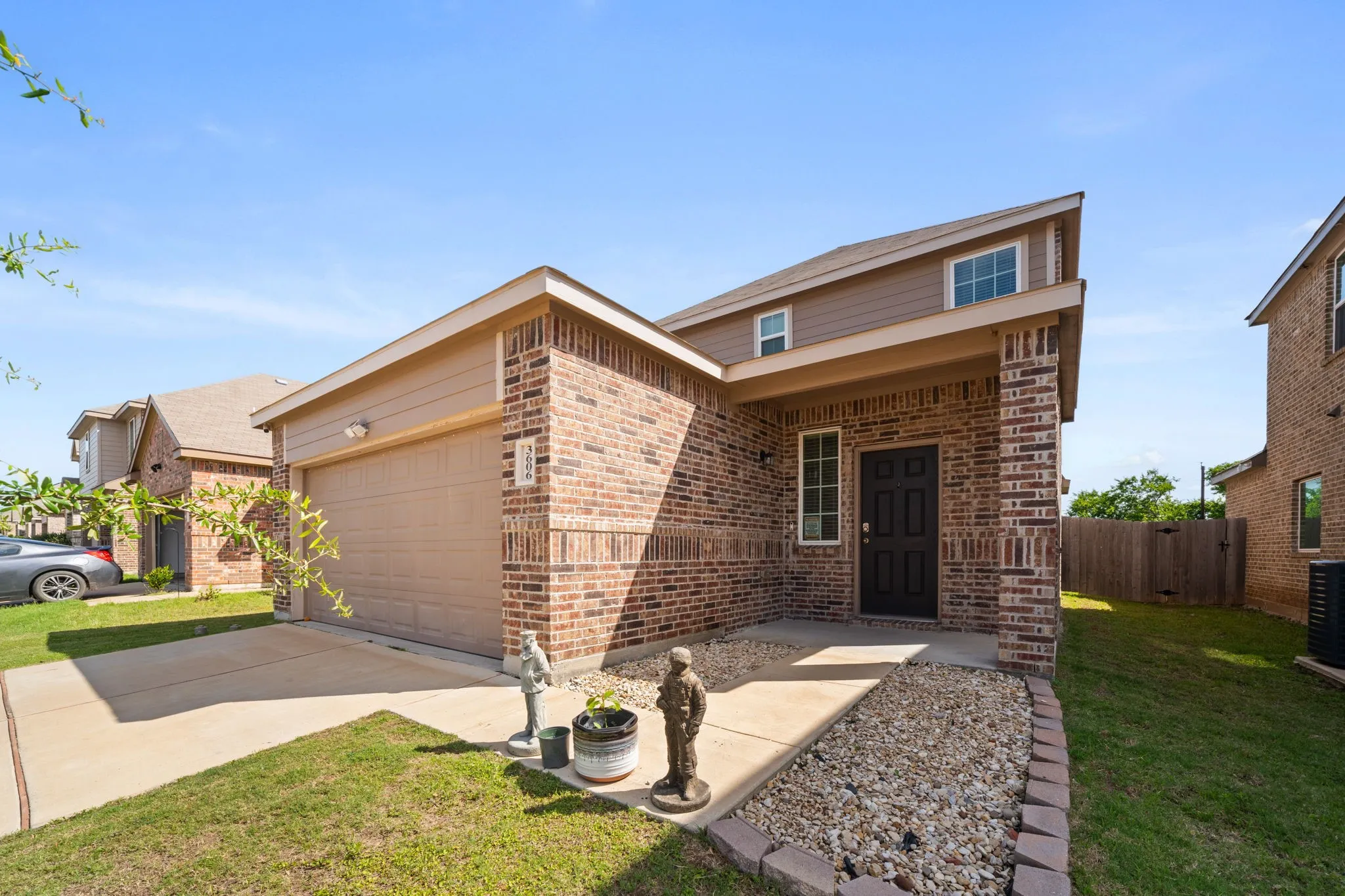 Single Family Residence For Sale in Ellis County , 3606 Kings Drive, Ennis, Texas 75119, 4 Bedroom, 4 Bathroom, 2 Garage spaces, 2,300 Sqft, built in 2022, mls#21288044, Real Estate Agent in Ennis, Homes For Sale in Ellis county, Homes For Sale in Ennis, Realtor in Ennis Texas, Real Estate Brokerage Independent Realty Texas, Luminita Cordes Realtor
