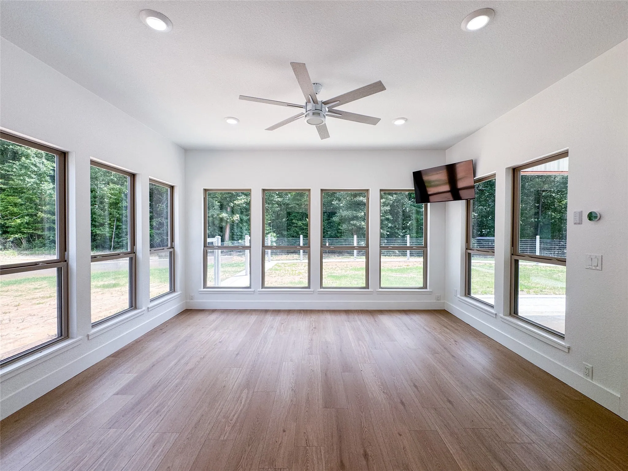 Single Family Residence For Sale in Cass County , 305 County Road 1145, Atlanta, Texas 75551, 2 Bedroom, 2 Bathroom, 3 Garage spaces, 2,067 Sqft, built in 2021, mls#21292959, Real Estate Agent in Atlanta, Homes For Sale in Cass county, Homes For Sale in Atlanta, Realtor in Atlanta Texas, Real Estate Brokerage Independent Realty Texas, Luminita Cordes Realtor