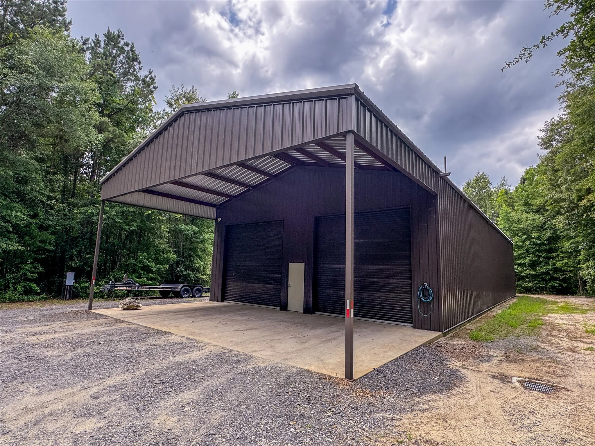 Single Family Residence For Sale in Cass County , 305 County Road 1145, Atlanta, Texas 75551, 2 Bedroom, 2 Bathroom, 3 Garage spaces, 2,067 Sqft, built in 2021, mls#21292959, Real Estate Agent in Atlanta, Homes For Sale in Cass county, Homes For Sale in Atlanta, Realtor in Atlanta Texas, Real Estate Brokerage Independent Realty Texas, Luminita Cordes Realtor