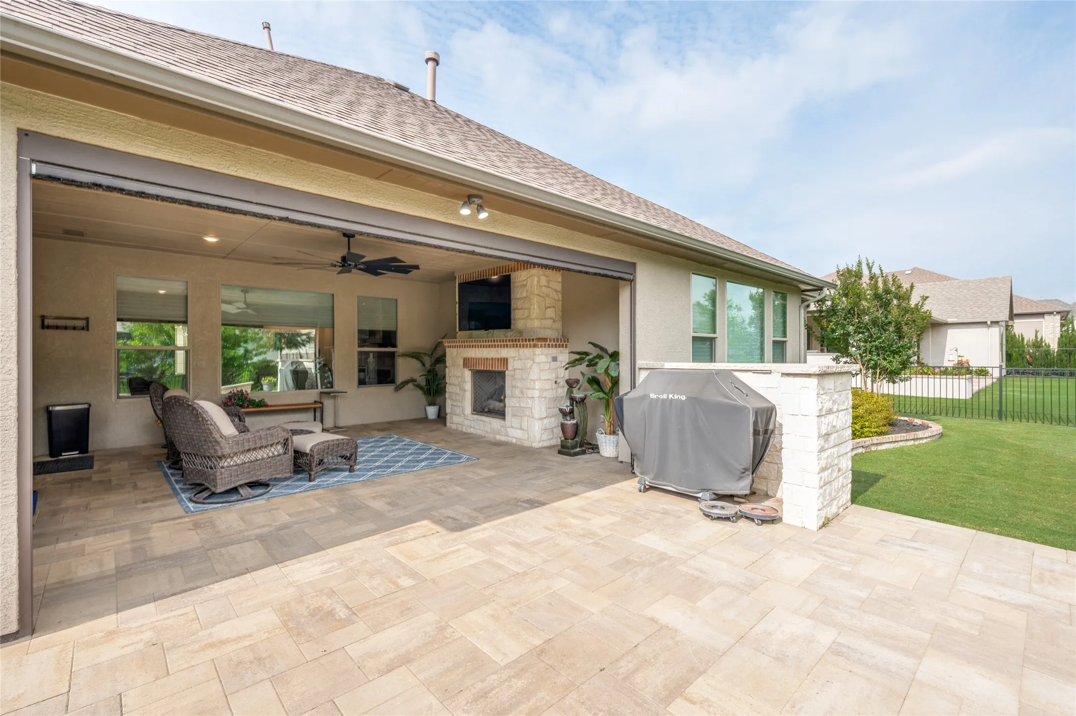 Beautiful Hardscape into Patio