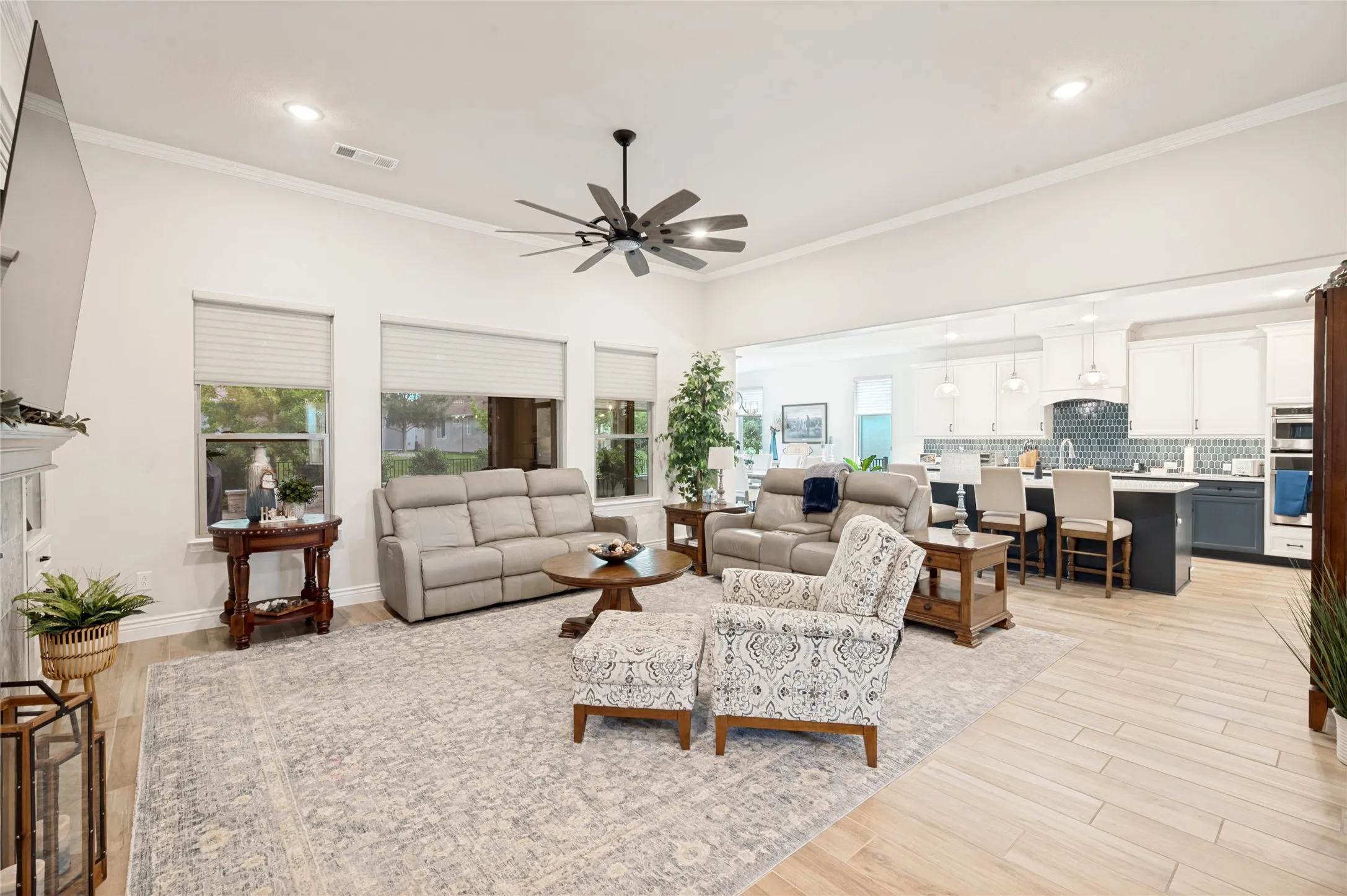 Single Family Residence For Sale in Denton County , 12620 Lockhart Drive, Denton, Texas 76207, 2 Bedroom, 3 Bathroom, 3 Garage spaces, 2,567 Sqft, built in 2022, mls#21289015, Real Estate Agent in Denton, Homes For Sale in Denton county, Homes For Sale in Denton, Realtor in Denton Texas, Real Estate Brokerage Independent Realty Texas, Luminita Cordes Realtor