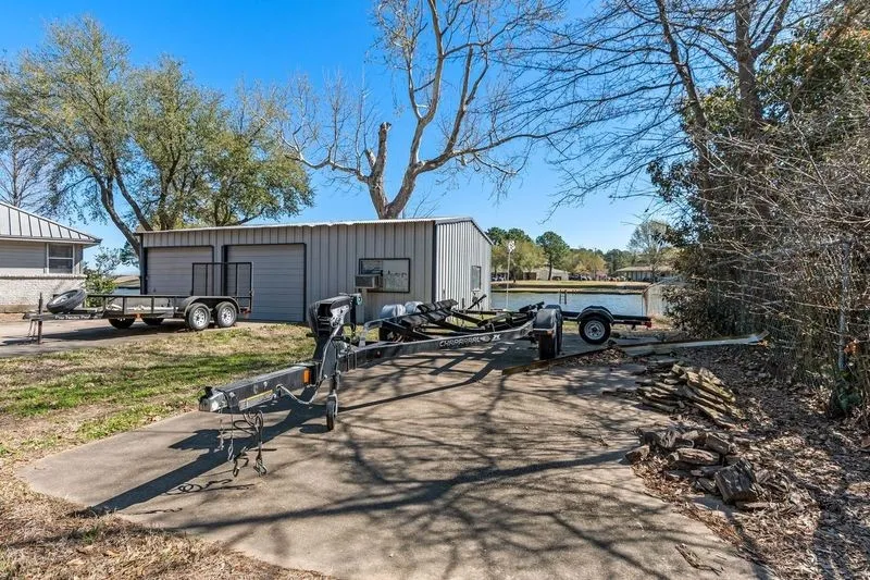 Garage and Workshop