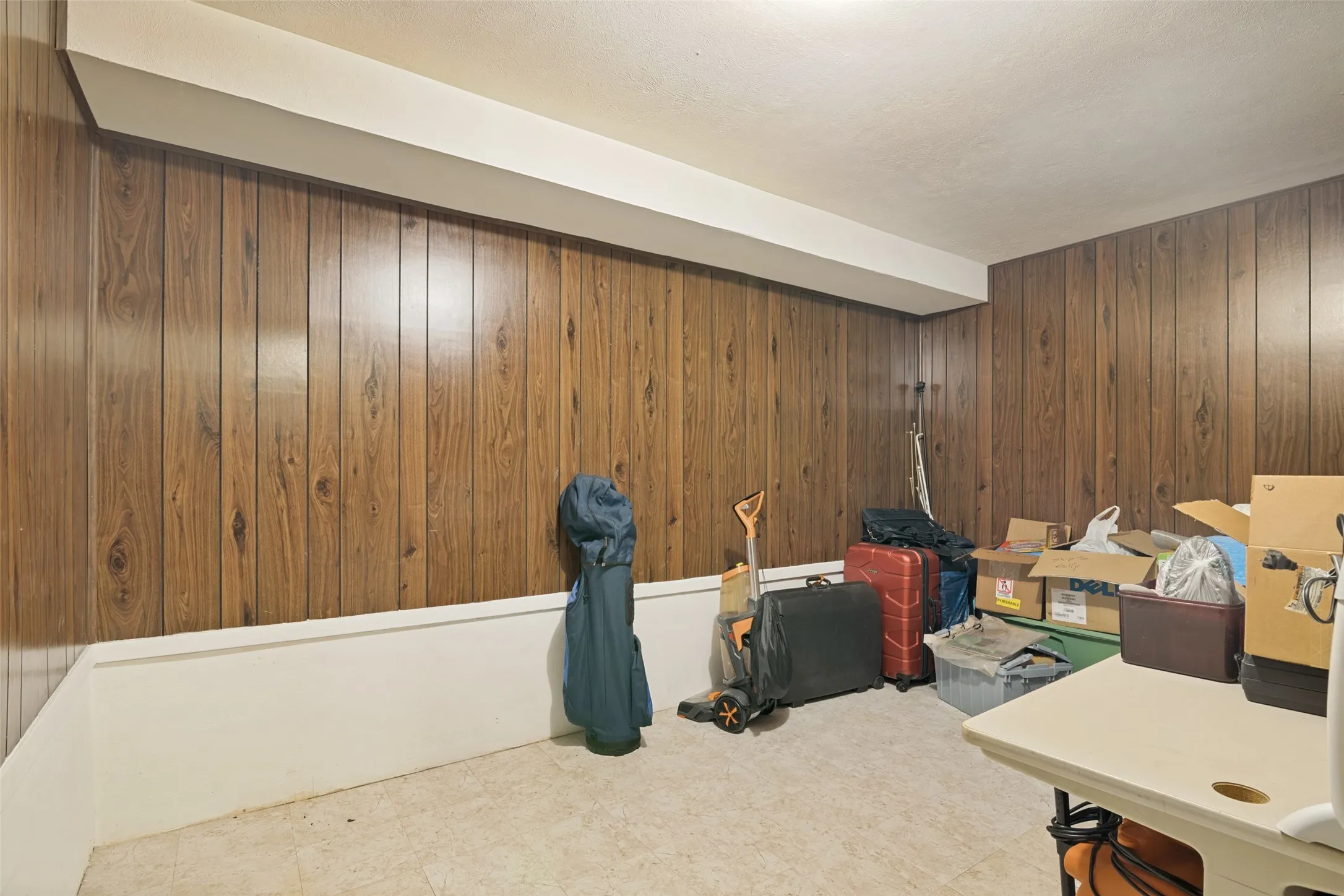 Condominium For Sale in Collin County , 2650 Custer Parkway D, Richardson, Texas 75080, 3 Bedroom, 3 Bathroom, Garage spaces, 1,824 Sqft, built in 1973, mls#21292991, Real Estate Agent in Richardson, Homes For Sale in Collin county, Homes For Sale in Richardson, Realtor in Richardson Texas, Real Estate Brokerage Independent Realty Texas, Luminita Cordes Realtor