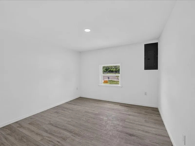Single Family Residence For Sale in Dallas County , 2402 E Overton Road, Dallas, Texas 75216, 4 Bedroom, 4 Bathroom, Garage spaces, 1,956 Sqft, built in 1950, mls#21284113, Real Estate Agent in Dallas, Homes For Sale in Dallas county, Homes For Sale in Dallas, Realtor in Dallas Texas, Real Estate Brokerage Independent Realty Texas, Luminita Cordes Realtor