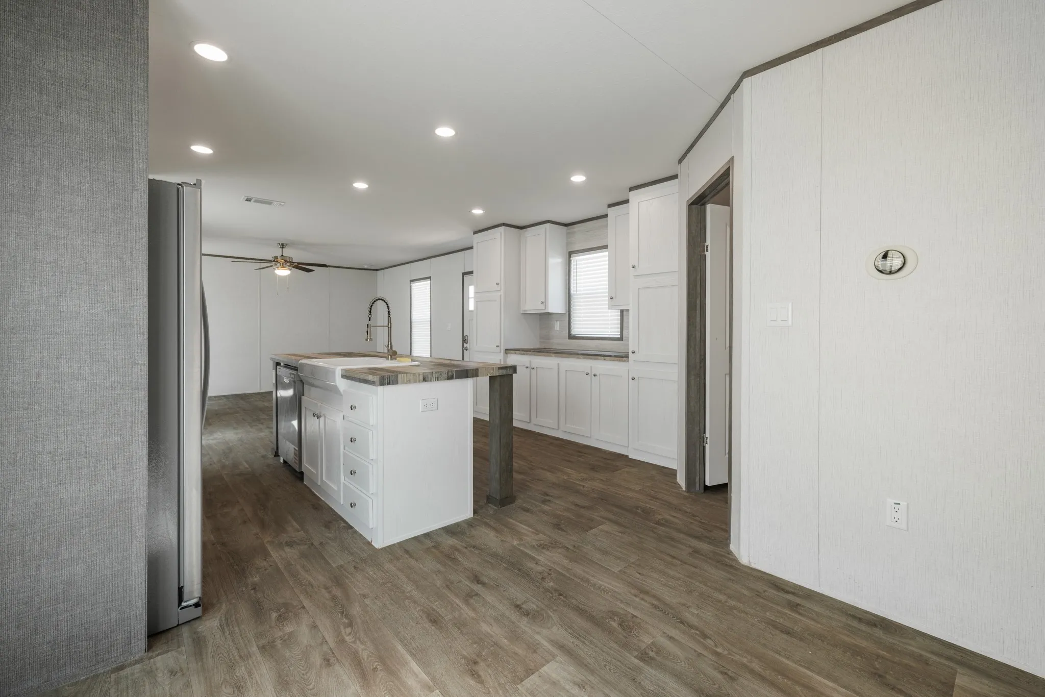 Manufactured Home For Sale in Jones County , 11122 PR 316, Hawley, Texas 79525, 3 Bedroom, 2 Bathroom, Garage spaces, 1,216 Sqft, built in 2025, mls#21292048, Real Estate Agent in Hawley, Homes For Sale in Jones county, Homes For Sale in Hawley, Realtor in Hawley Texas, Real Estate Brokerage Independent Realty Texas, Luminita Cordes Realtor