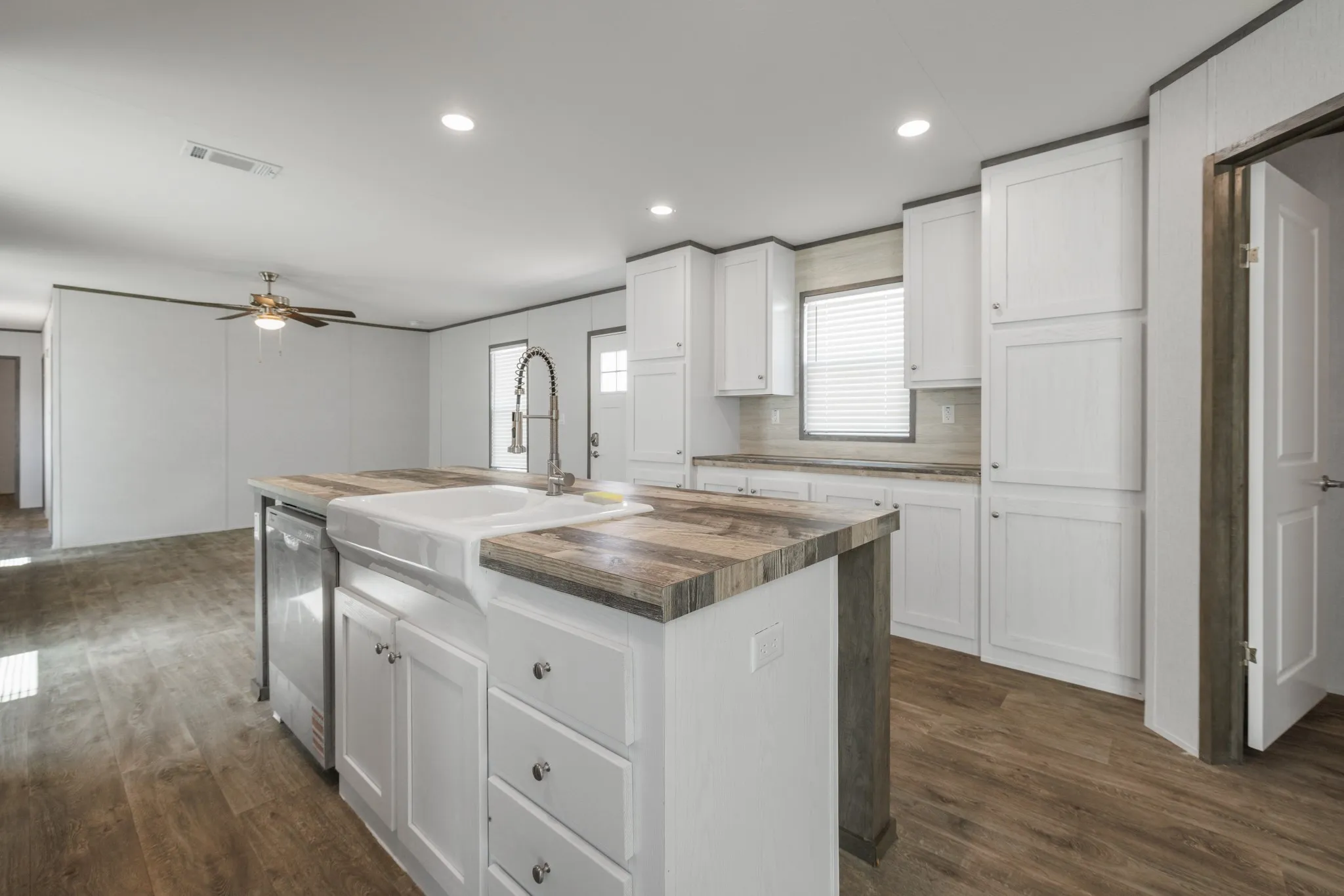 Manufactured Home For Sale in Jones County , 11122 PR 316, Hawley, Texas 79525, 3 Bedroom, 2 Bathroom, Garage spaces, 1,216 Sqft, built in 2025, mls#21292048, Real Estate Agent in Hawley, Homes For Sale in Jones county, Homes For Sale in Hawley, Realtor in Hawley Texas, Real Estate Brokerage Independent Realty Texas, Luminita Cordes Realtor