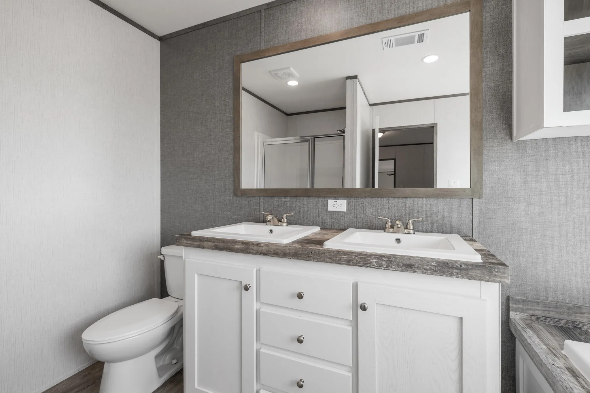 Manufactured Home For Sale in Jones County , 11122 PR 316, Hawley, Texas 79525, 3 Bedroom, 2 Bathroom, Garage spaces, 1,216 Sqft, built in 2025, mls#21292048, Real Estate Agent in Hawley, Homes For Sale in Jones county, Homes For Sale in Hawley, Realtor in Hawley Texas, Real Estate Brokerage Independent Realty Texas, Luminita Cordes Realtor