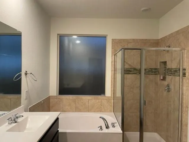 Single Family Residence For Rent in Tarrant County , 9528 Belle Prairie Trail, Fort Worth, Texas 76177, 3 Bedroom, 2 Bathroom, 2 Garage spaces, 1,802 Sqft, built in 2019, mls#21292976, Real Estate Agent in Fort Worth, Homes For Rent in Tarrant county, Homes For Rent in Fort Worth, Realtor in Fort Worth Texas, Real Estate Brokerage Independent Realty Texas, Luminita Cordes Realtor