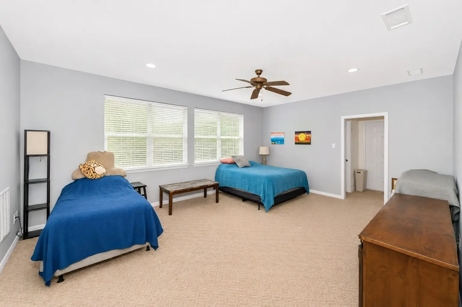 Single Family Residence For Sale in Collin County , 1105 Woodhaven Drive, Mc Kinney, Texas 75072, 4 Bedroom, 5 Bathroom, 3 Garage spaces, 3,661 Sqft, built in 2001, mls#21293006, Real Estate Agent in Mc Kinney, Homes For Sale in Collin county, Homes For Sale in Mc Kinney, Realtor in Mc Kinney Texas, Real Estate Brokerage Independent Realty Texas, Luminita Cordes Realtor