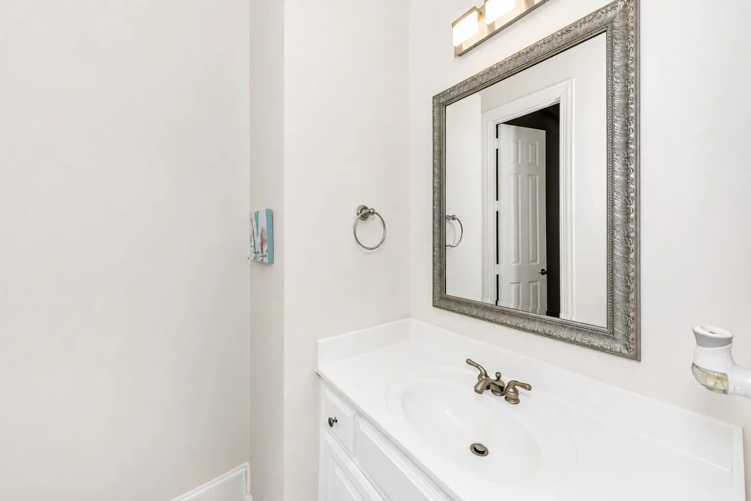 Single Family Residence For Sale in Collin County , 1105 Woodhaven Drive, Mc Kinney, Texas 75072, 4 Bedroom, 5 Bathroom, 3 Garage spaces, 3,661 Sqft, built in 2001, mls#21293006, Real Estate Agent in Mc Kinney, Homes For Sale in Collin county, Homes For Sale in Mc Kinney, Realtor in Mc Kinney Texas, Real Estate Brokerage Independent Realty Texas, Luminita Cordes Realtor