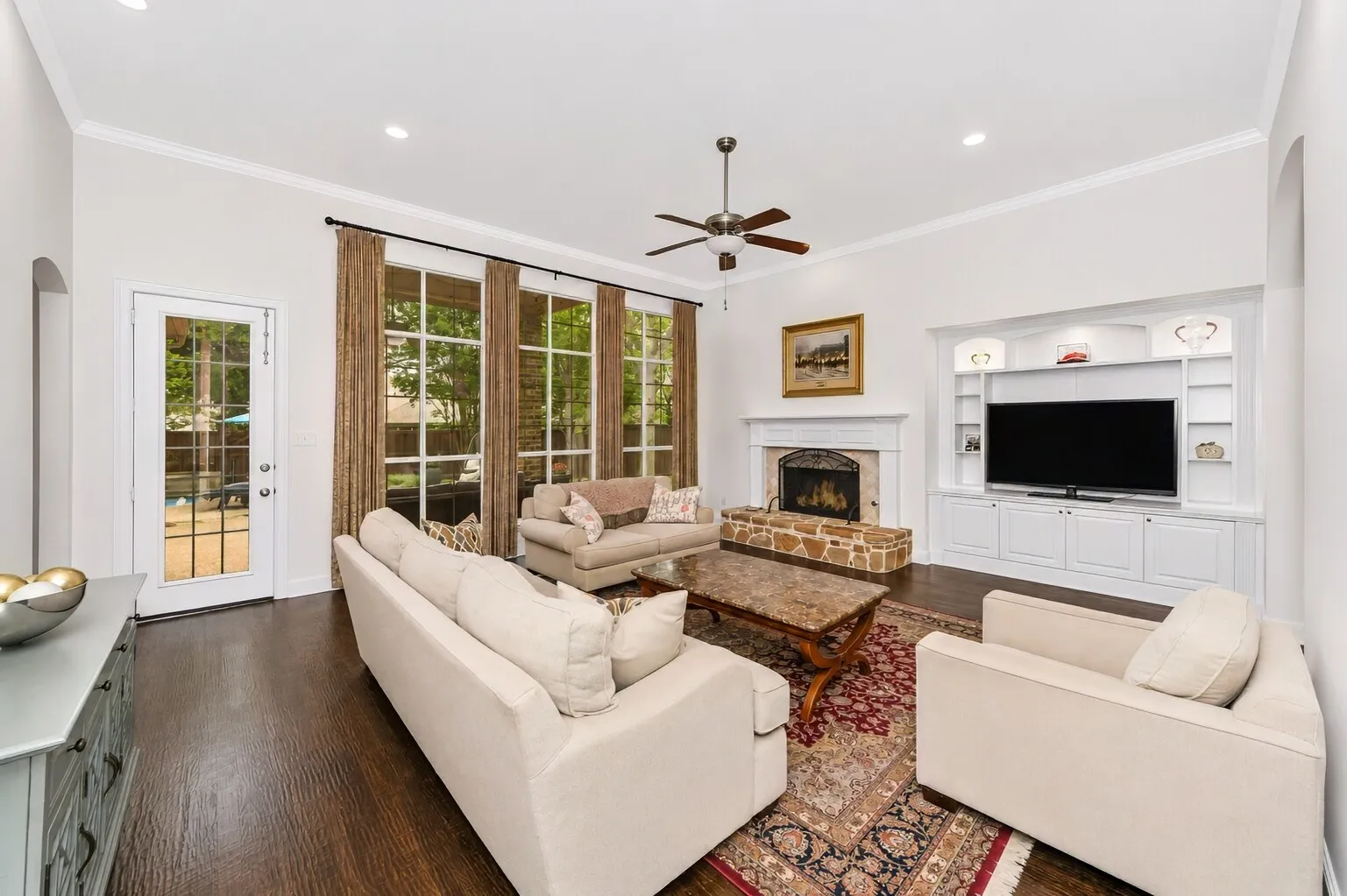 Single Family Residence For Sale in Collin County , 1105 Woodhaven Drive, Mc Kinney, Texas 75072, 4 Bedroom, 5 Bathroom, 3 Garage spaces, 3,661 Sqft, built in 2001, mls#21293006, Real Estate Agent in Mc Kinney, Homes For Sale in Collin county, Homes For Sale in Mc Kinney, Realtor in Mc Kinney Texas, Real Estate Brokerage Independent Realty Texas, Luminita Cordes Realtor