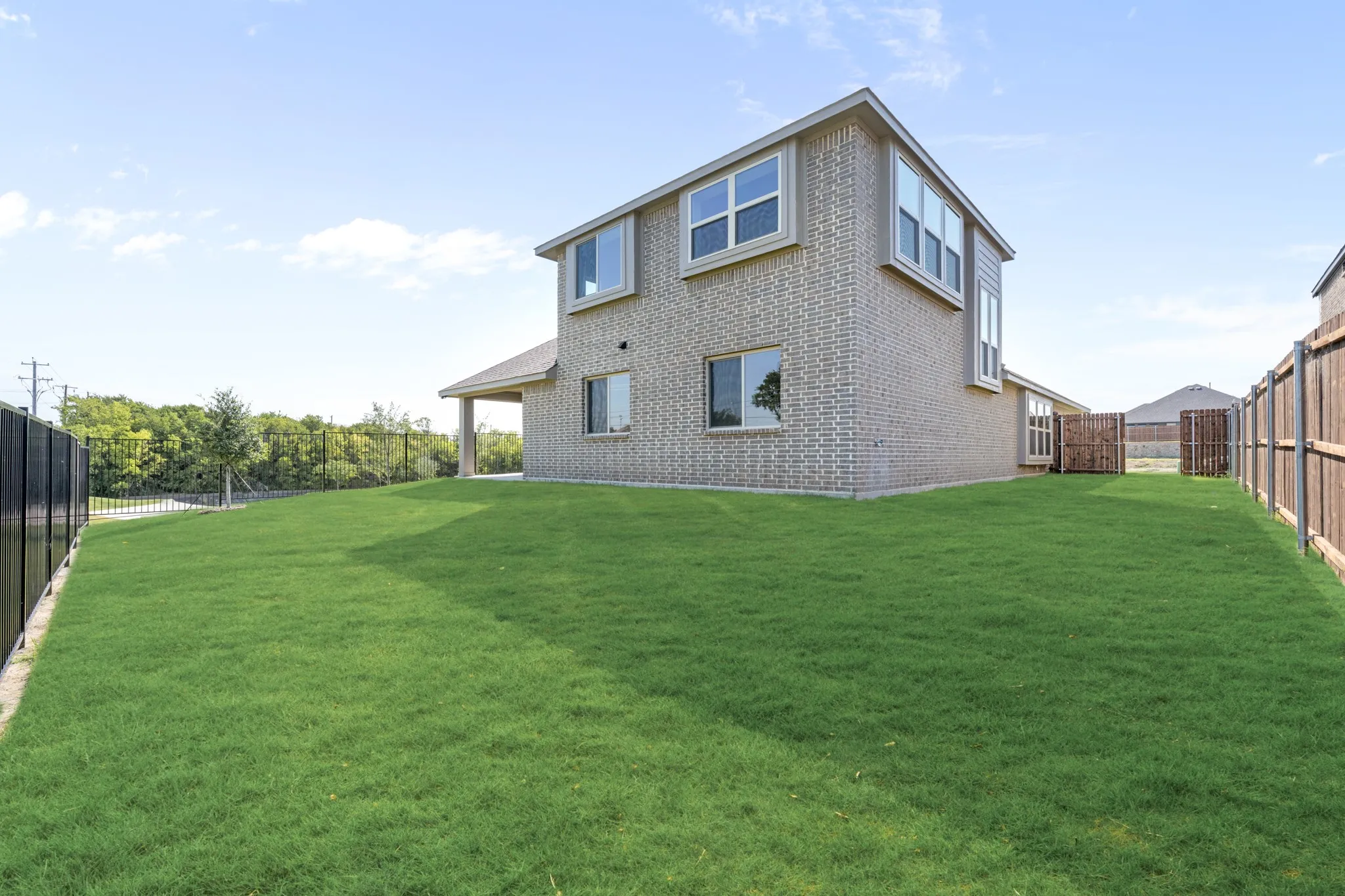 Single Family Residence For Sale in Dallas County , 121 Creekstone Drive, Balch Springs, Texas 75181, 4 Bedroom, 3 Bathroom, 2 Garage spaces, 2,452 Sqft, built in 2026, mls#21293008, Real Estate Agent in Balch Springs, Homes For Sale in Dallas county, Homes For Sale in Balch Springs, Realtor in Balch Springs Texas, Real Estate Brokerage Independent Realty Texas, Luminita Cordes Realtor