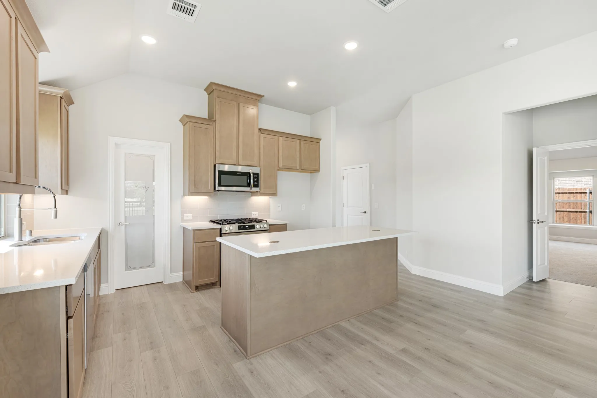 Single Family Residence For Sale in Dallas County , 121 Creekstone Drive, Balch Springs, Texas 75181, 4 Bedroom, 3 Bathroom, 2 Garage spaces, 2,452 Sqft, built in 2026, mls#21293008, Real Estate Agent in Balch Springs, Homes For Sale in Dallas county, Homes For Sale in Balch Springs, Realtor in Balch Springs Texas, Real Estate Brokerage Independent Realty Texas, Luminita Cordes Realtor