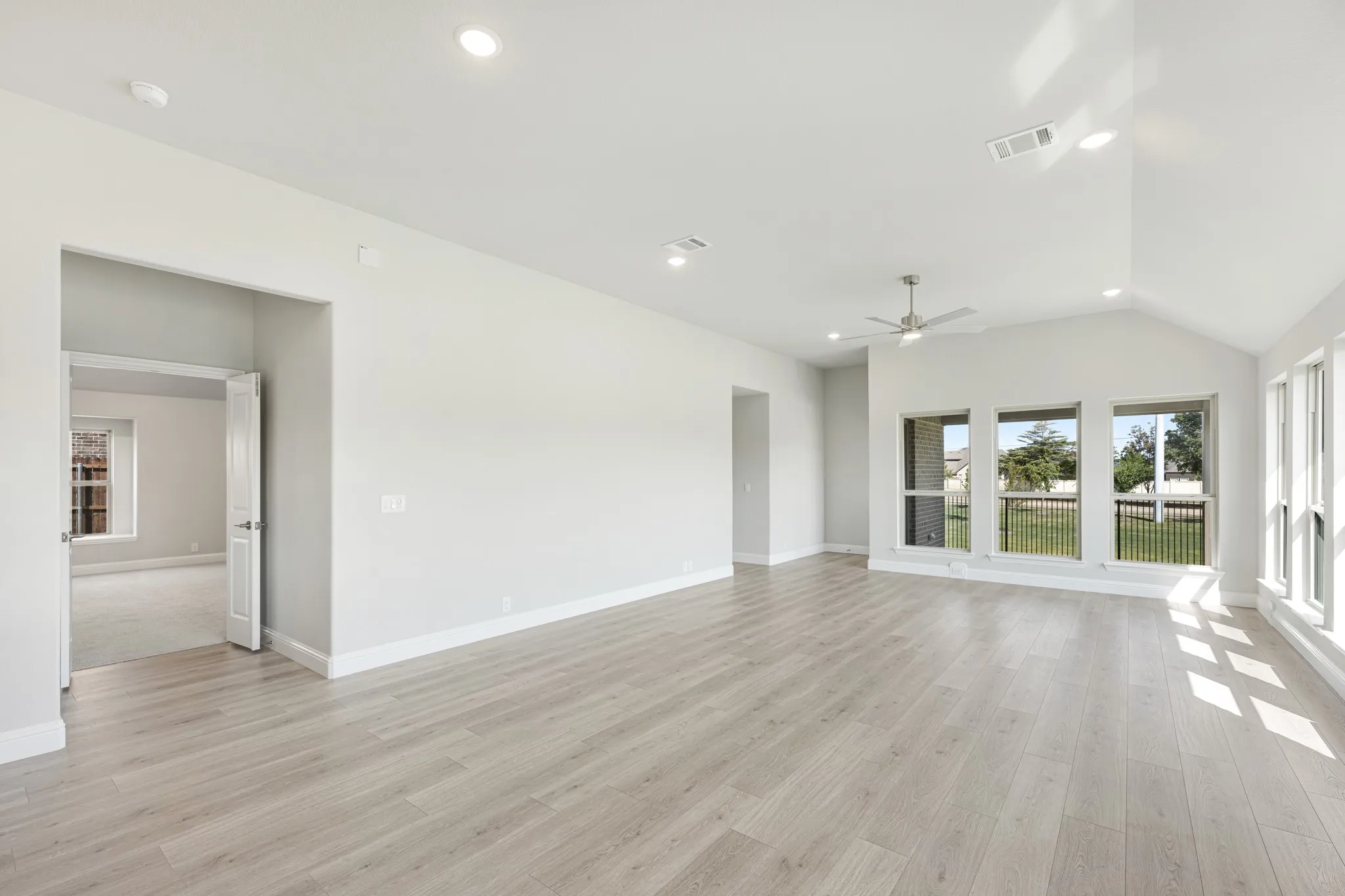 Single Family Residence For Sale in Dallas County , 121 Creekstone Drive, Balch Springs, Texas 75181, 4 Bedroom, 3 Bathroom, 2 Garage spaces, 2,452 Sqft, built in 2026, mls#21293008, Real Estate Agent in Balch Springs, Homes For Sale in Dallas county, Homes For Sale in Balch Springs, Realtor in Balch Springs Texas, Real Estate Brokerage Independent Realty Texas, Luminita Cordes Realtor
