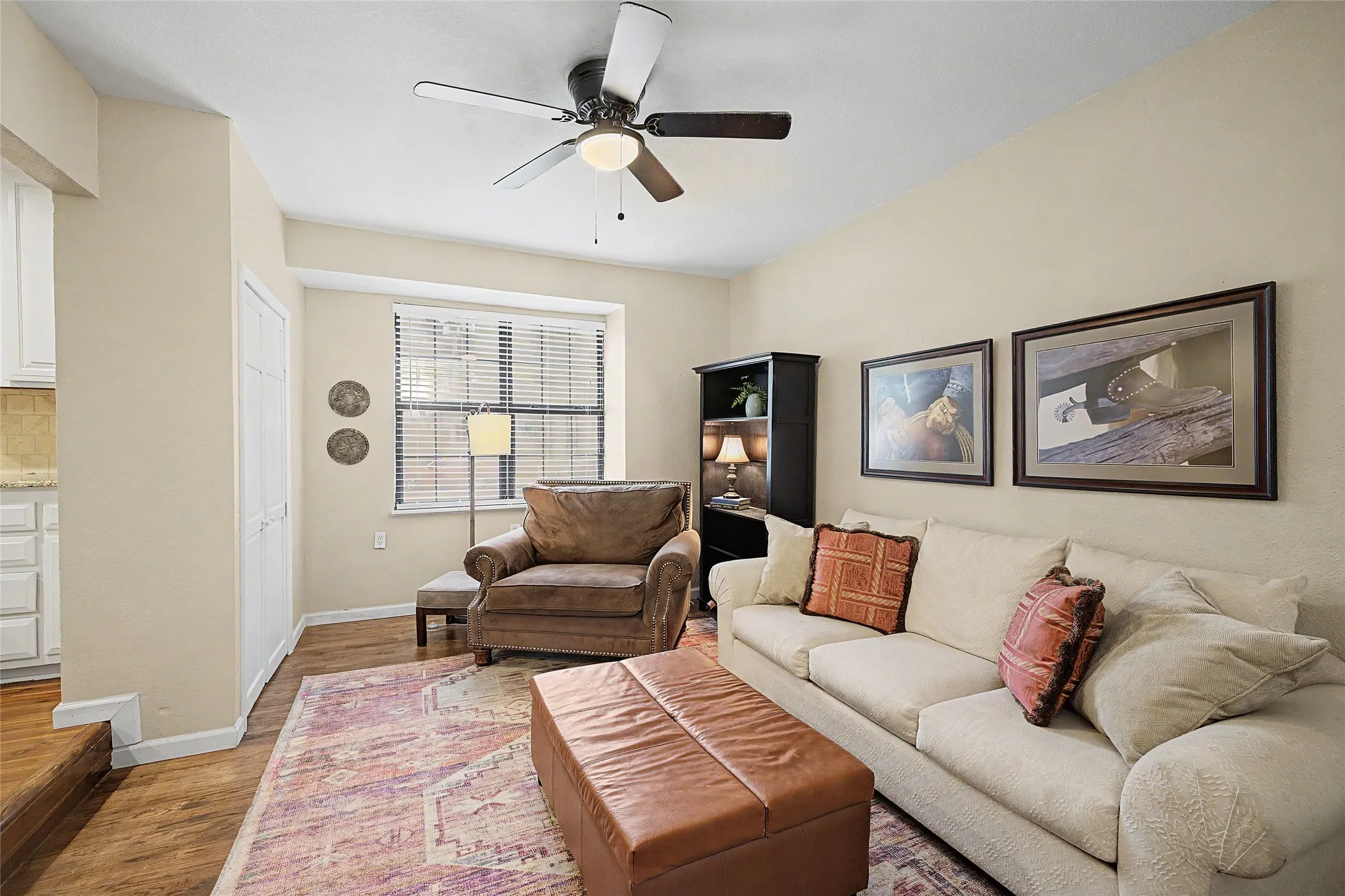 Single Family Residence For Sale in Tarrant County , 3644 W Seminary Drive, Fort Worth, Texas 76109, 3 Bedroom, 2 Bathroom, Garage spaces, 2,523 Sqft, built in 1950, Price $425,000, mls#21277954, Real Estate Agent in Fort Worth, Homes For Sale in Tarrant county, Homes For Sale in Fort Worth, Realtor in Fort Worth Texas, Real Estate Brokerage Independent Realty Texas, Luminita Cordes Realtor