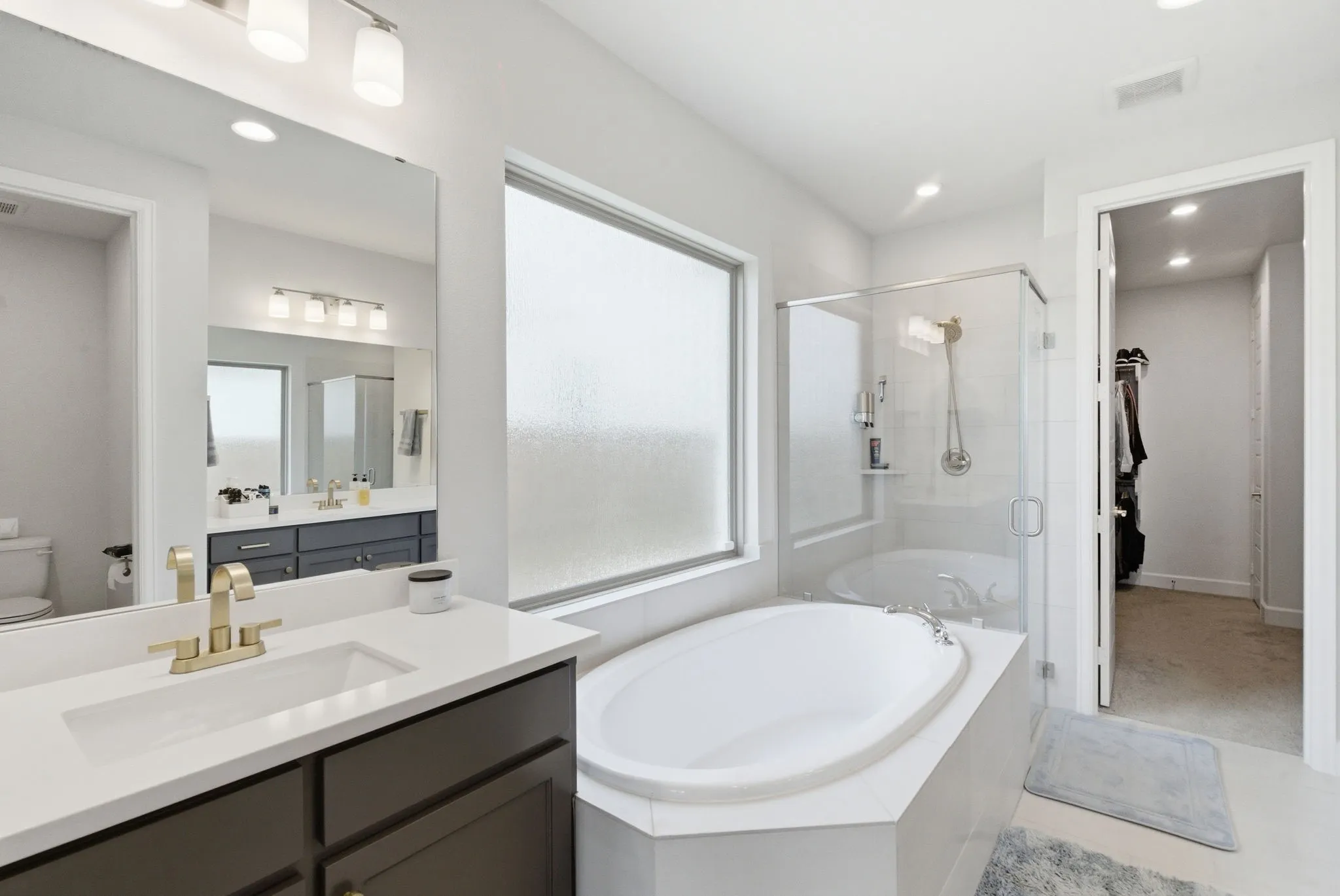 Single Family Residence For Sale in Tarrant County , 915 Winter Cherry Lane, Haslet, Texas 76052, 3 Bedroom, 3 Bathroom, 2 Garage spaces, 2,181 Sqft, built in 2024, Price $524,900, mls#21291882, Real Estate Agent in Haslet, Homes For Sale in Tarrant county, Homes For Sale in Haslet, Realtor in Haslet Texas, Real Estate Brokerage Independent Realty Texas, Luminita Cordes Realtor