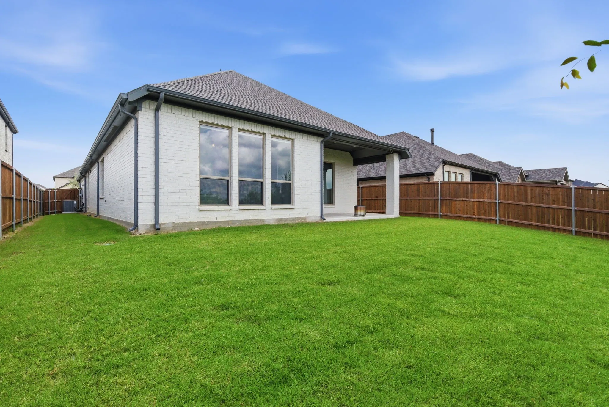 Single Family Residence For Sale in Tarrant County , 915 Winter Cherry Lane, Haslet, Texas 76052, 3 Bedroom, 3 Bathroom, 2 Garage spaces, 2,181 Sqft, built in 2024, Price $524,900, mls#21291882, Real Estate Agent in Haslet, Homes For Sale in Tarrant county, Homes For Sale in Haslet, Realtor in Haslet Texas, Real Estate Brokerage Independent Realty Texas, Luminita Cordes Realtor