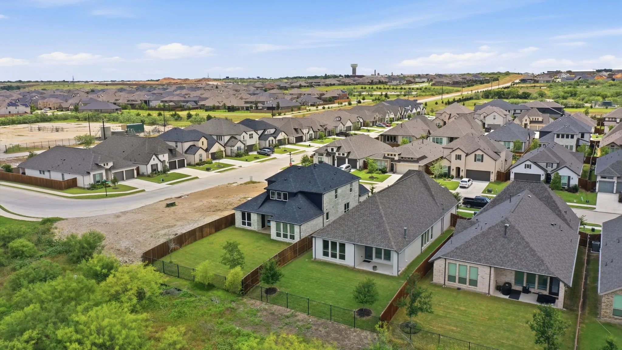 Single Family Residence For Sale in Tarrant County , 915 Winter Cherry Lane, Haslet, Texas 76052, 3 Bedroom, 3 Bathroom, 2 Garage spaces, 2,181 Sqft, built in 2024, Price $524,900, mls#21291882, Real Estate Agent in Haslet, Homes For Sale in Tarrant county, Homes For Sale in Haslet, Realtor in Haslet Texas, Real Estate Brokerage Independent Realty Texas, Luminita Cordes Realtor