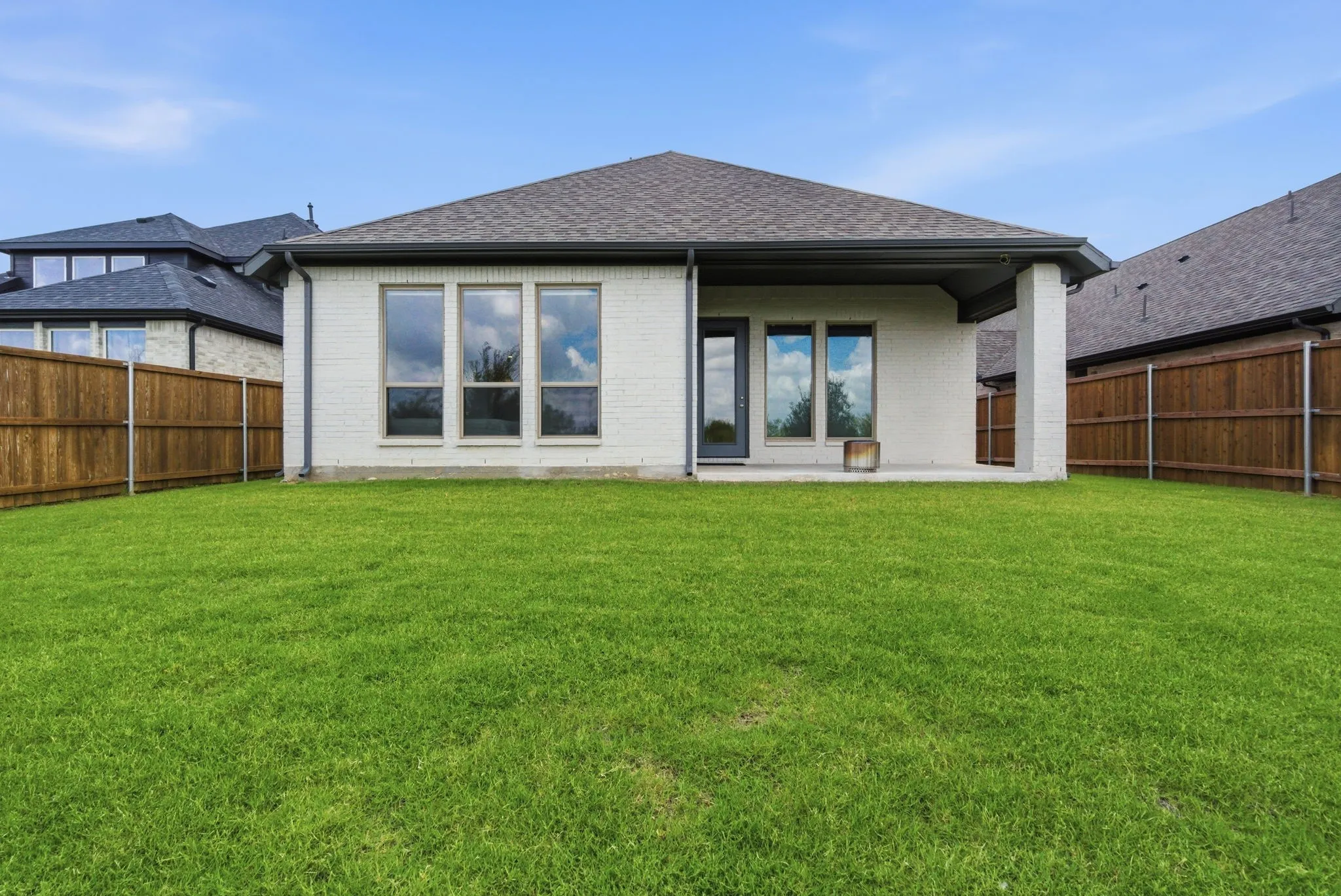Single Family Residence For Sale in Tarrant County , 915 Winter Cherry Lane, Haslet, Texas 76052, 3 Bedroom, 3 Bathroom, 2 Garage spaces, 2,181 Sqft, built in 2024, Price $524,900, mls#21291882, Real Estate Agent in Haslet, Homes For Sale in Tarrant county, Homes For Sale in Haslet, Realtor in Haslet Texas, Real Estate Brokerage Independent Realty Texas, Luminita Cordes Realtor
