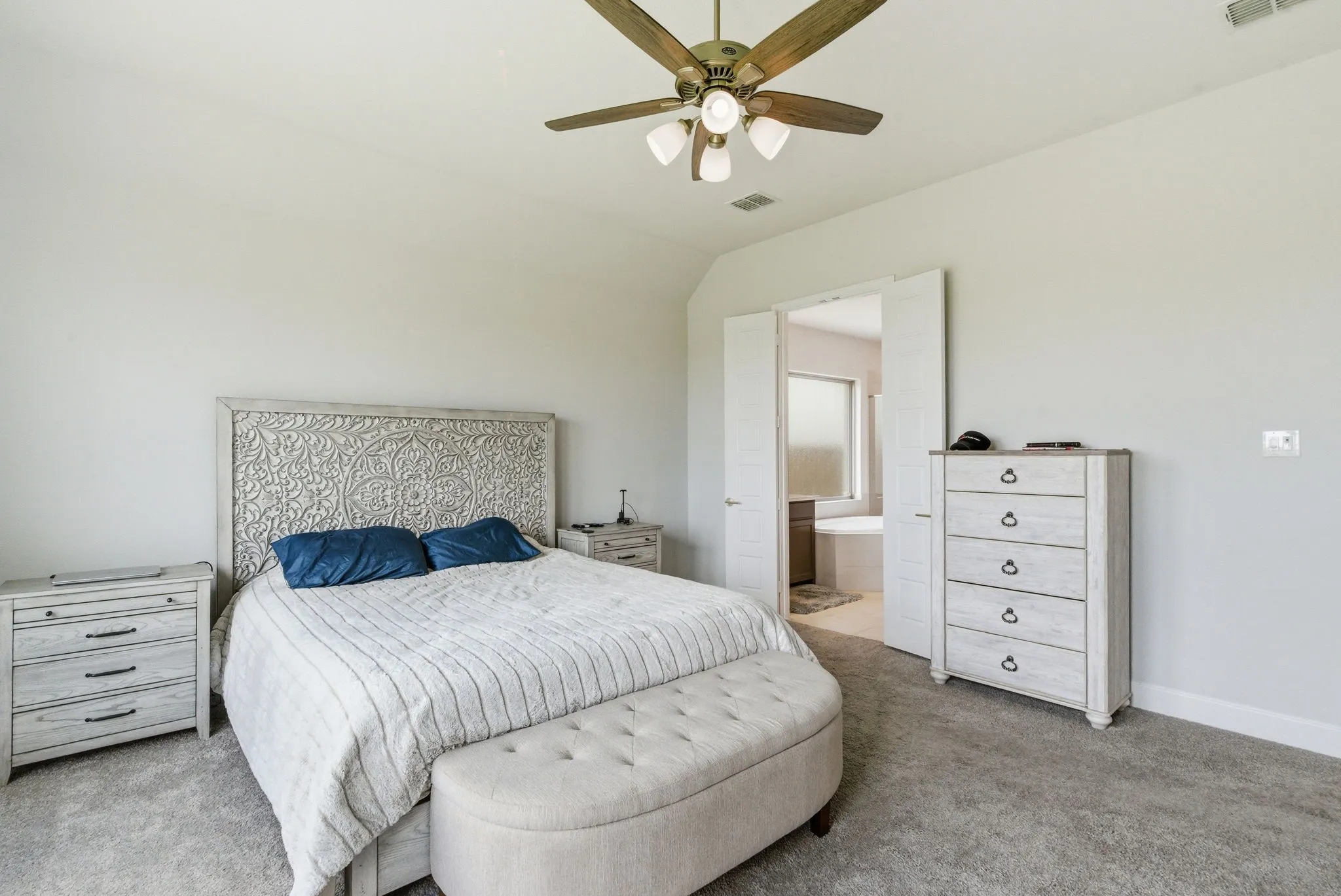 Single Family Residence For Sale in Tarrant County , 915 Winter Cherry Lane, Haslet, Texas 76052, 3 Bedroom, 3 Bathroom, 2 Garage spaces, 2,181 Sqft, built in 2024, Price $524,900, mls#21291882, Real Estate Agent in Haslet, Homes For Sale in Tarrant county, Homes For Sale in Haslet, Realtor in Haslet Texas, Real Estate Brokerage Independent Realty Texas, Luminita Cordes Realtor